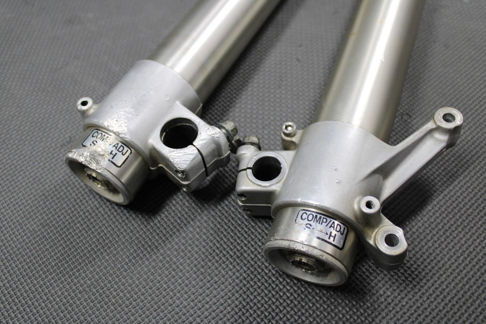 2003 KAWASAKI KLX400SR OEM SHOWA RIGHT LEFT FRONT SUSPENSION FORKS SHOCKS GOOD! - hggarage