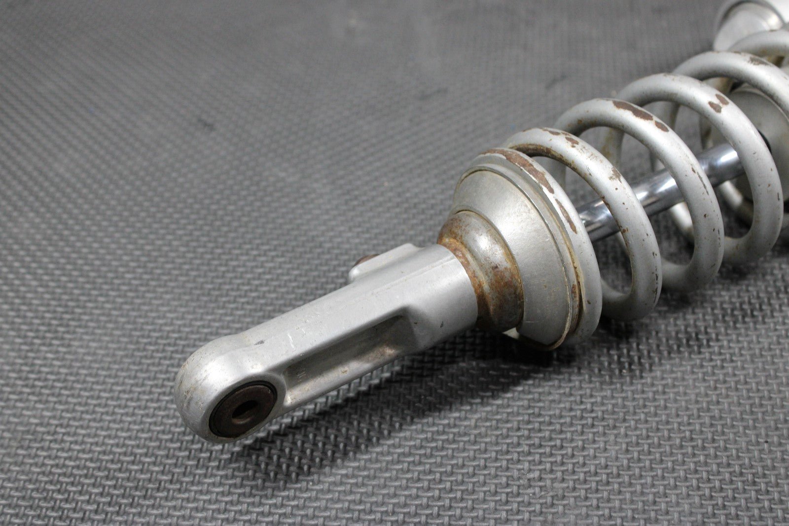 2001 YAMAHA YZ250 OEM REAR BACK SHOCK ABSORBER SUSPENSION 5MW - 22210 - 00 - 00 - hggarage