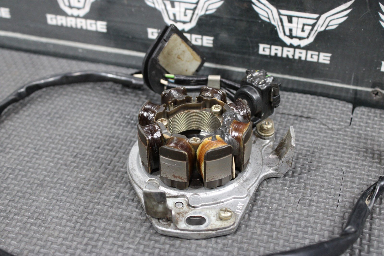 1998 HONDA CR125R OEM STATOR MAGNETO ROTOR FLYWHEEL 31100 - KZ4 - J02 - hggarage