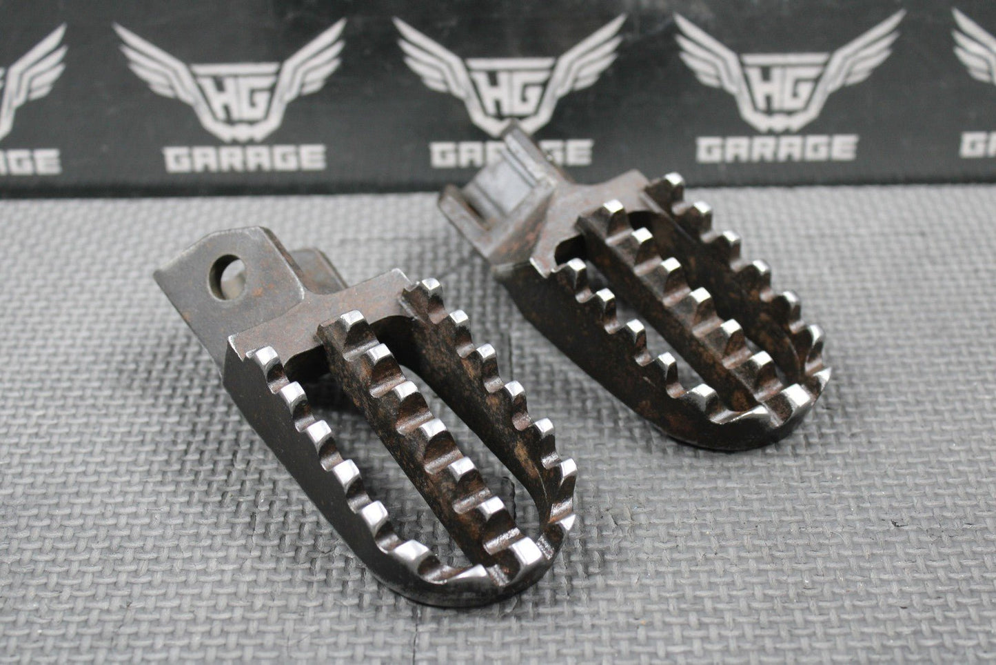 2001 95 - 01 HONDA CR500R RIGHT LEFT OVERSIZE FOOTPEGS FOOT PEGS PEDALS HEAVY DUTY - hggarage