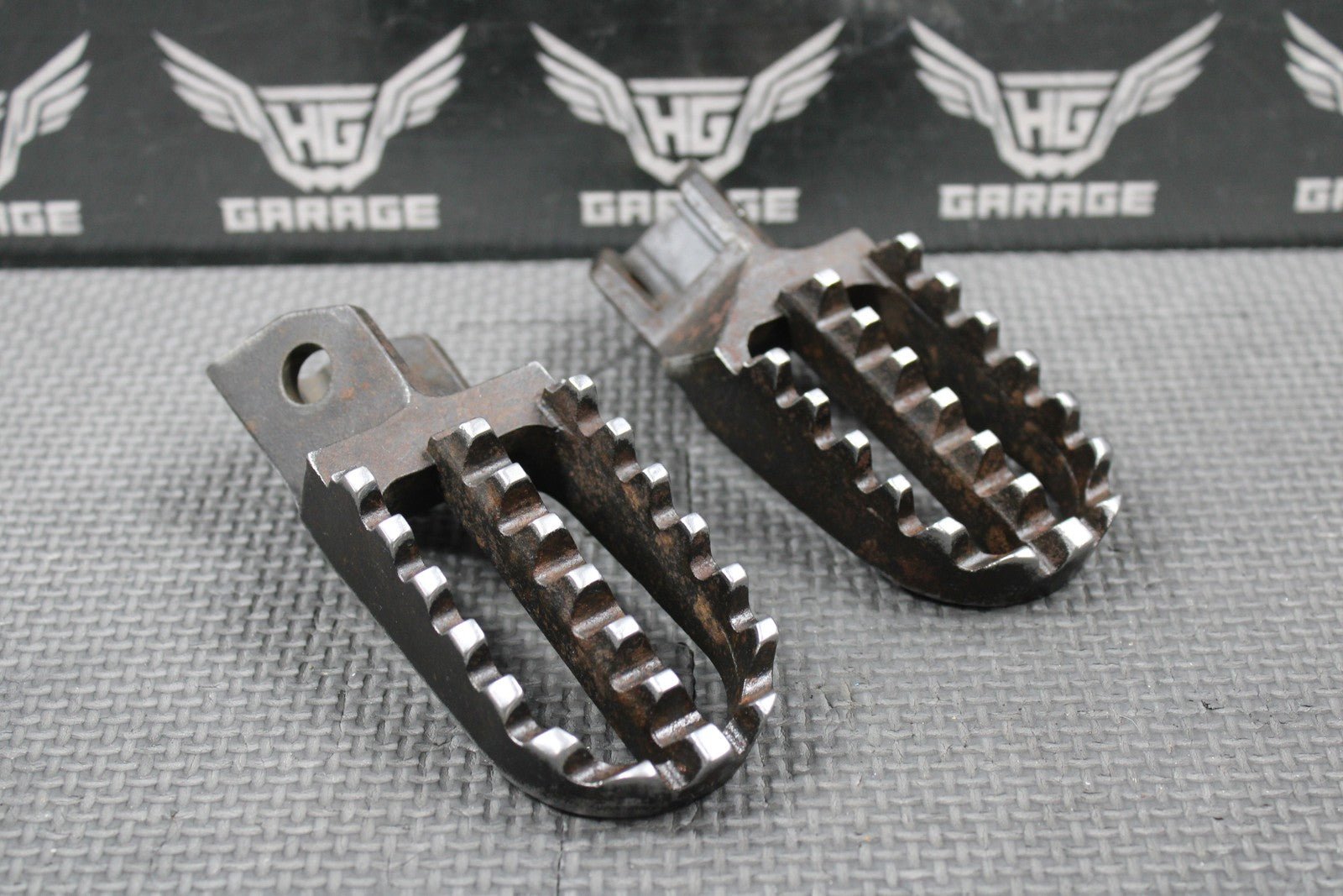 2001 95 - 01 HONDA CR500R RIGHT LEFT OVERSIZE FOOTPEGS FOOT PEGS PEDALS HEAVY DUTY - hggarage