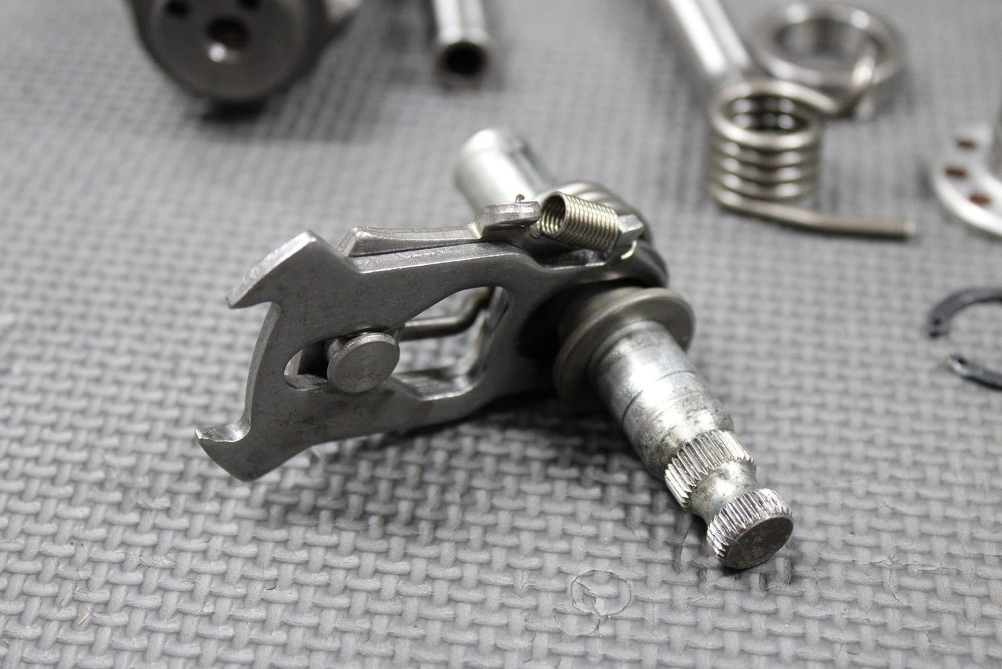 2009 KAWASAKI KLX250SF OEM TRANSMISSION TRANS GEARBOX GEARS SHIFT FORKS NICE! - hggarage