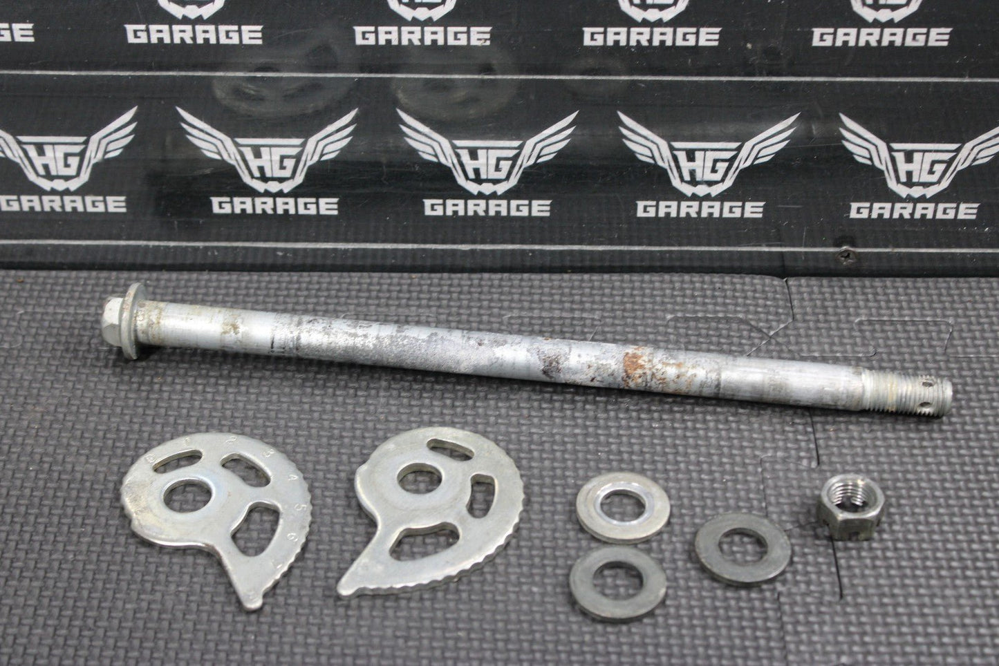 2005 SUZUKI DR200SE OEM REAR AXLE BACK WHEEL RIM PIVOT BOLT AXLE 64711 - 44A11 - hggarage