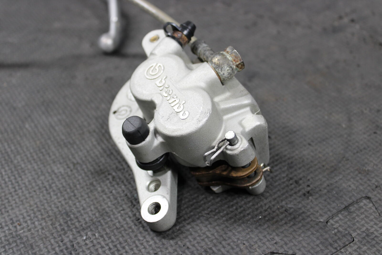 2002 KTM 520 EXC OEM BREMBO FRONT BRAKE CALIPER MASTER CYLINDER ASSEMEBLY 503130