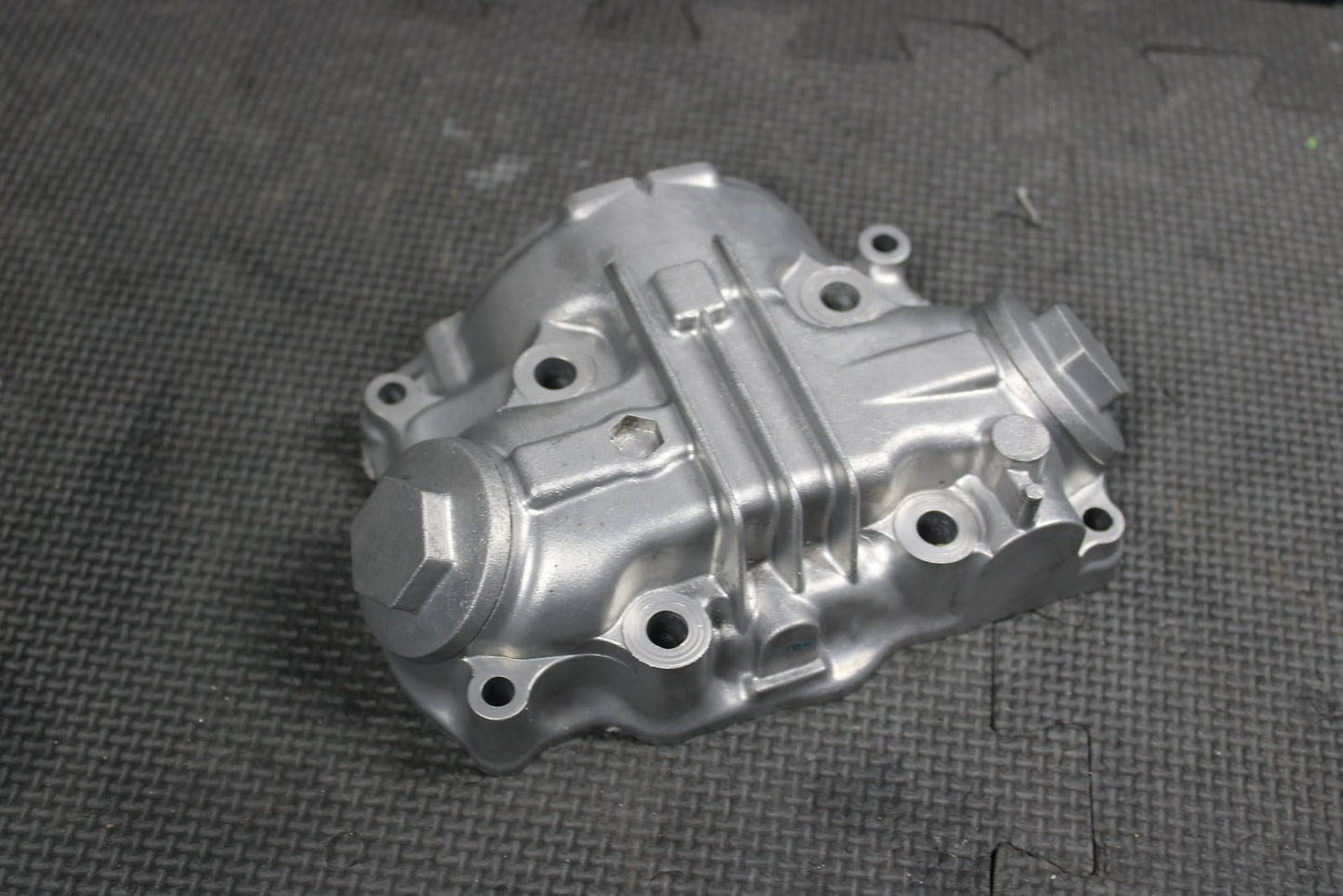 2005 HONDA CRF150F ENGINE MOTOR CYLINDER HEAD COVER VALVE ROCKER ASSEMBLY 12000 - hggarage