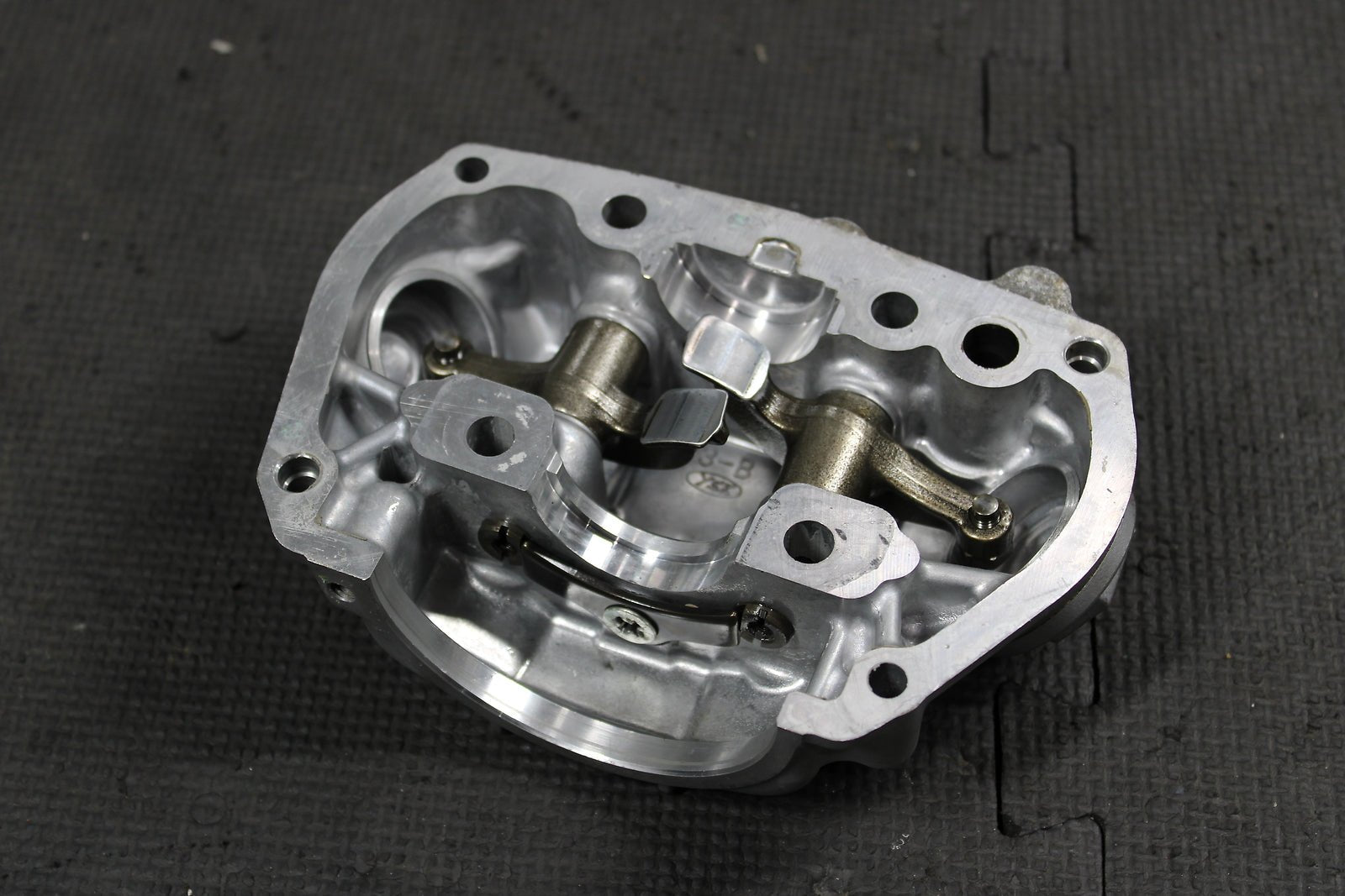2009 HONDA CRF230L CRF230M ENGINE MOTOR CYLINDER HEAD COVER ROCKER ARMS ASSEMBLY - hggarage