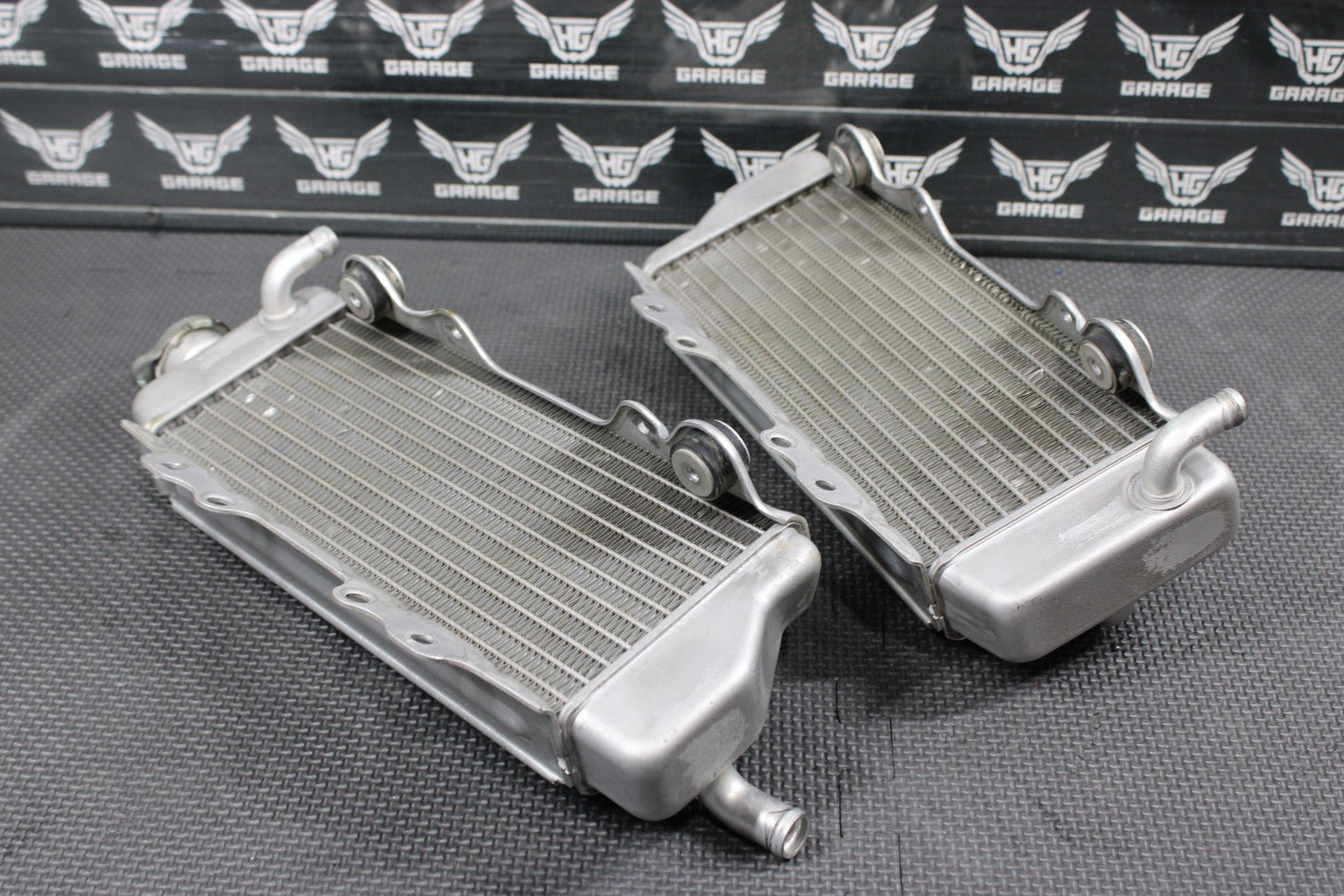2005 YAMAHA 03 - 05 YZ450F OEM LEFT RIGHT ENGINE COOLING COOLER RADIATORS MINT! - hggarage