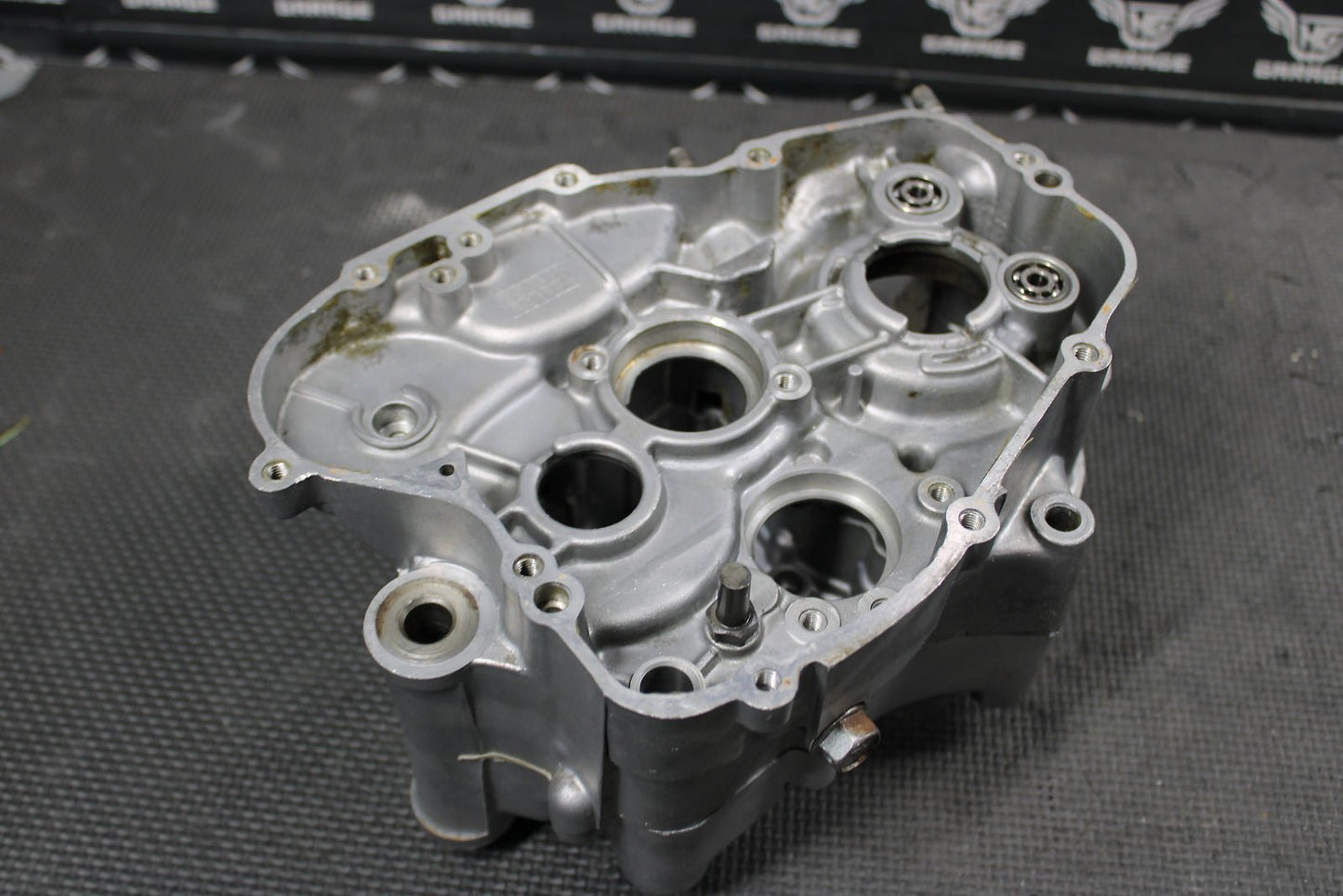 2001 KAWASAKI 01 - 05 KX100 KX85 OEM LEFT RIGHT ENGINE MOTOR CRANKCASE CRANK CASES - hggarage