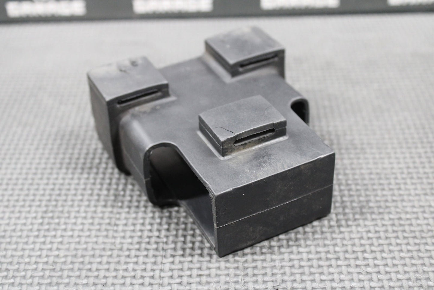 1999 HONDA CR125R CR250R OEM ECU CDI MODULE RUBBER MOUNT SLEEVE 30401 - KZ3 - J10 - hggarage
