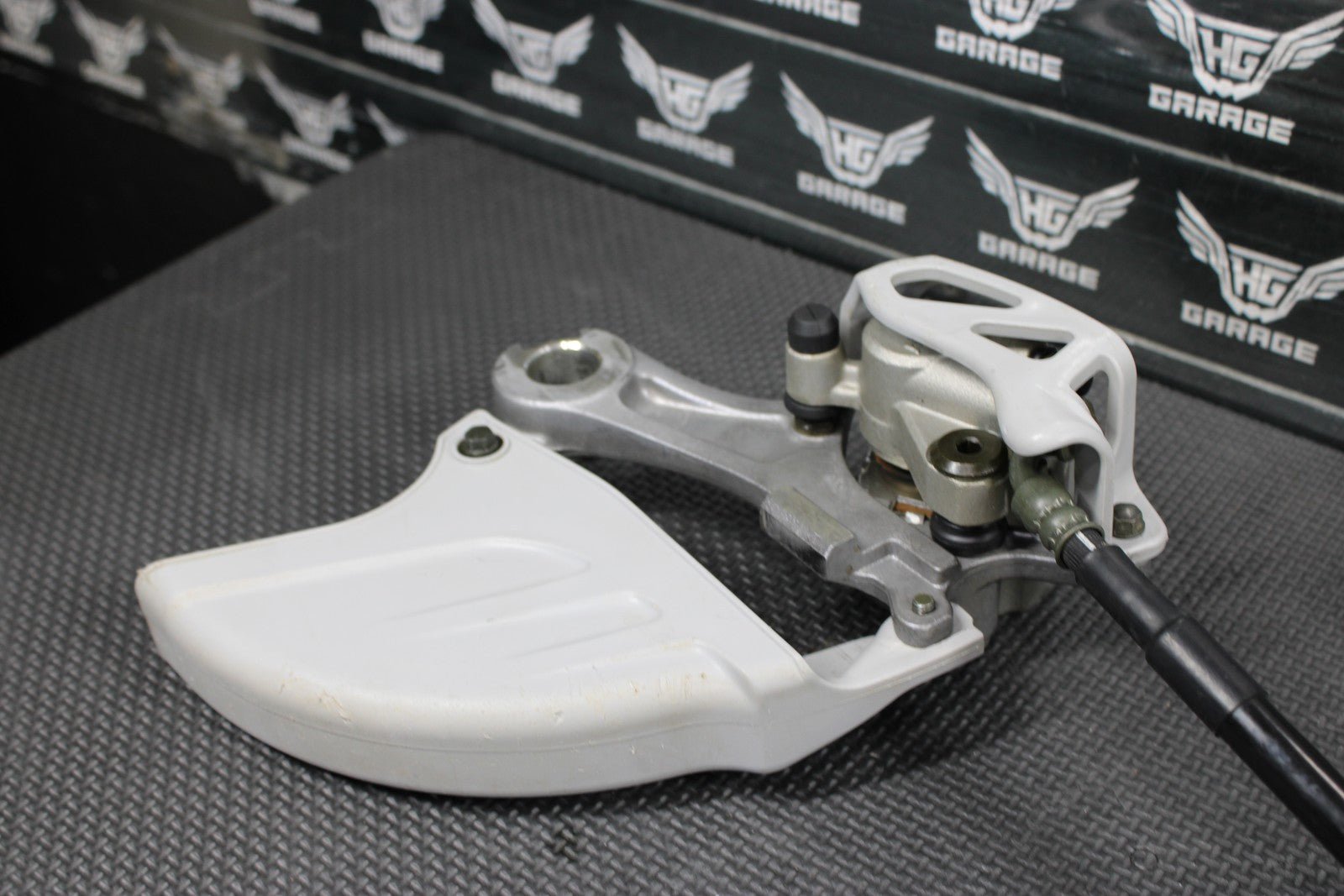 2005 YAMAHA YZ450F OEM NISSIN REAR BACK BRAKE CALIPER MASTER CYLINDER LEVER MINT - hggarage