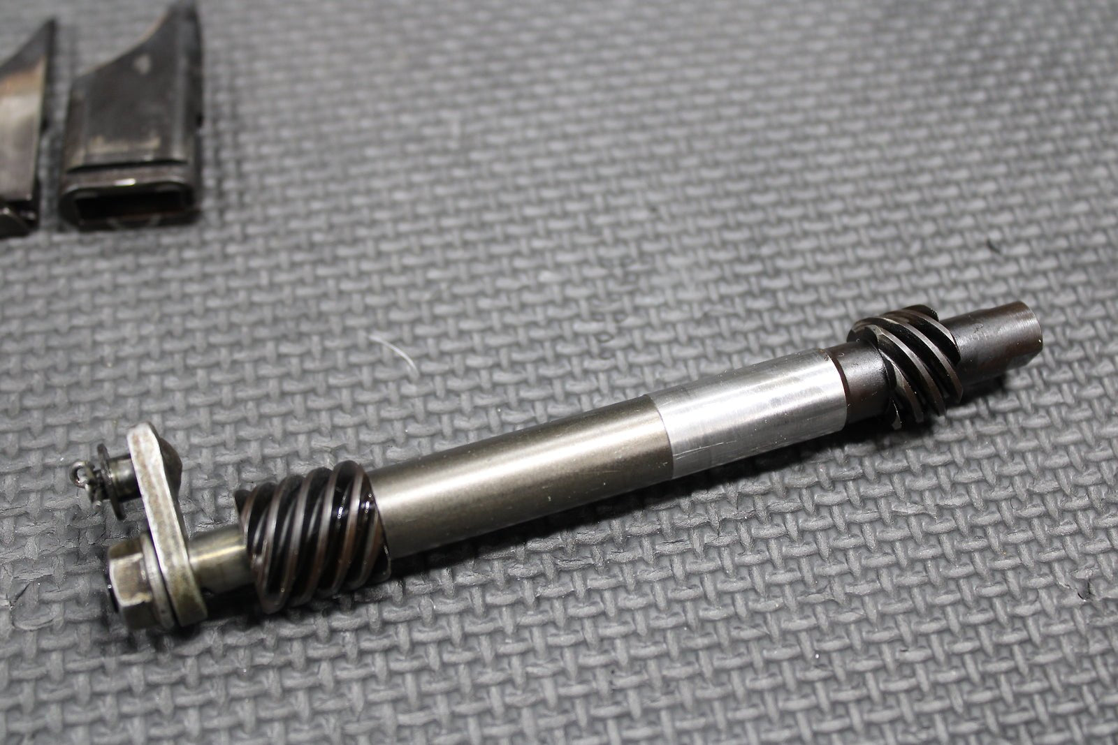 1997 93 - 97 HONDA CR125R OEM HPP POWERVALVE POWER VALVE PINION SHAFT VALVES ASSY - hggarage