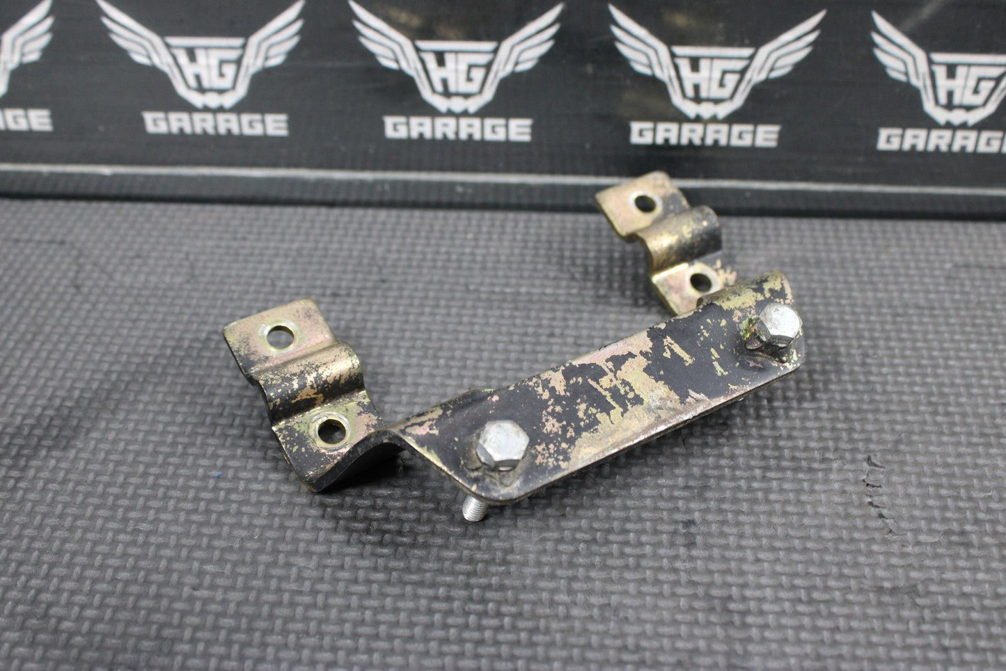 1997 YAMAHA 92 - 00 RT100 OEM SEAT SADDLE LATCH BRACKETLEVER 3UL - 24775 - 00 - 00 - hggarage