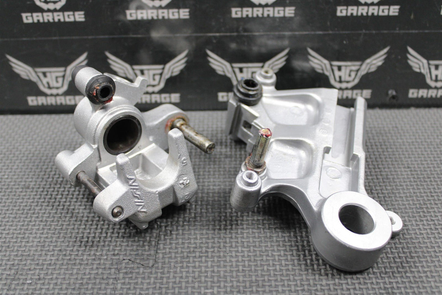 2003 KAWASAKI KLX400SR OEM NISSIN REAR BACK BRAKE CALIPER & BRACKET 43041 - S013 - hggarage
