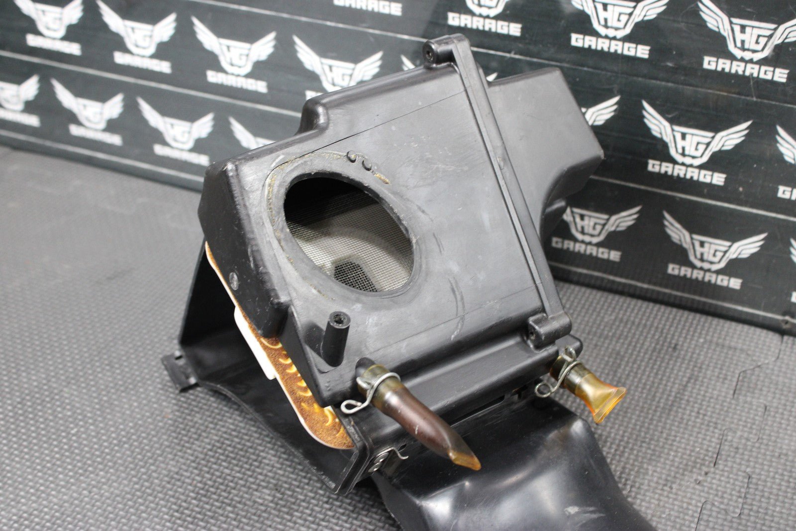 2000 YAMAHA TTR125L 00 - 03 OEM AIRBOX INTAKE AIR CLEANER CASE 5HP - 14411 - 01 - 00 - hggarage