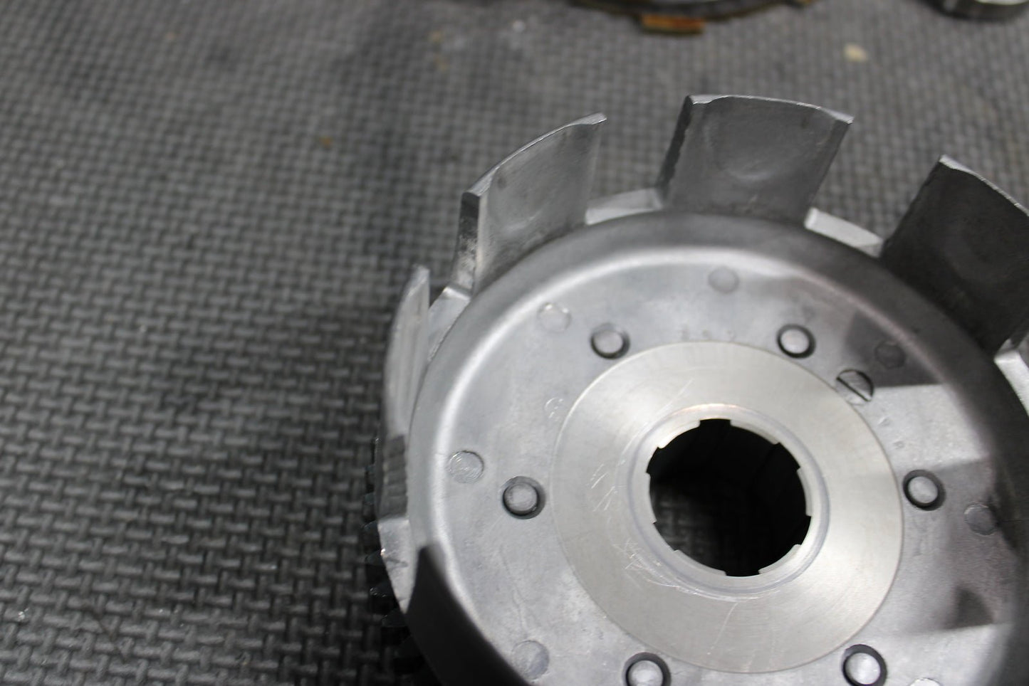 1998 HONDA XR200R OEM COMPLETE CLUTCH W PLATES BASKET HUB 22100 - 437 - 020 22121 - KC - hggarage