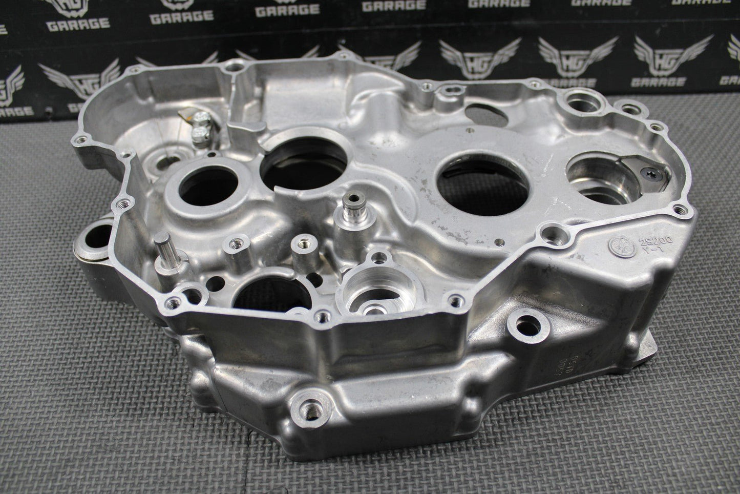 2009 YAMAHA 06 - 09 YZ450F OEM RIGHT SIDE ENGINE MOTOR CRANKCASE CRANK CASE GOOD! - hggarage