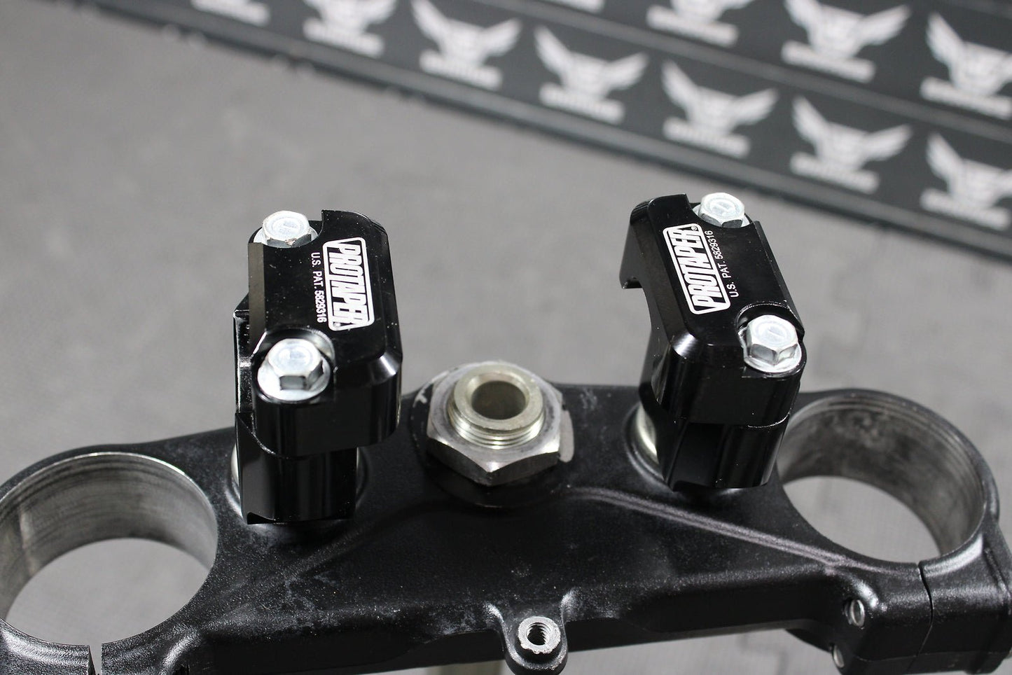 2009 Kawasaki KX250F OEM Front Forks Lower Upper Triple Tree Stem Clamp - hggarage