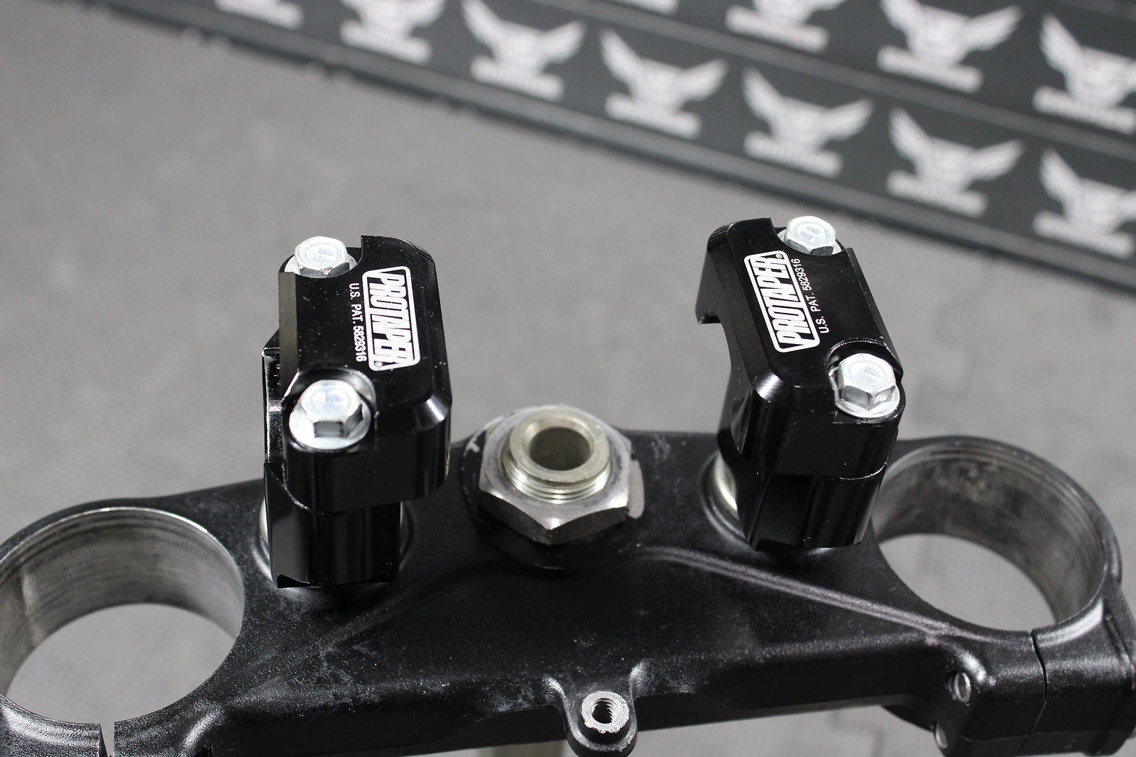 2009 Kawasaki KX250F OEM Front Forks Lower Upper Triple Tree Stem Clamp - hggarage