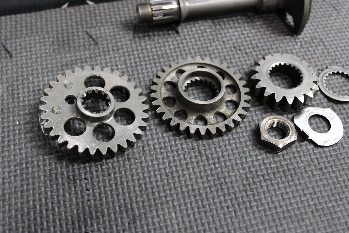2004 YAMAHA YZ250F OEM TIMING CHAIN CRANKSHAFT COUNTER BALANCER BALANCE SHAFT - hggarage