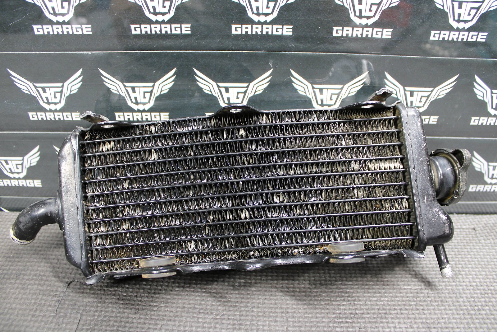 1995 93 - 95 SUZUKI RM250 OEM RIGHT FILL SIDE RADIATOR COOLER RADIATOR 17710 - 28E01 - hggarage