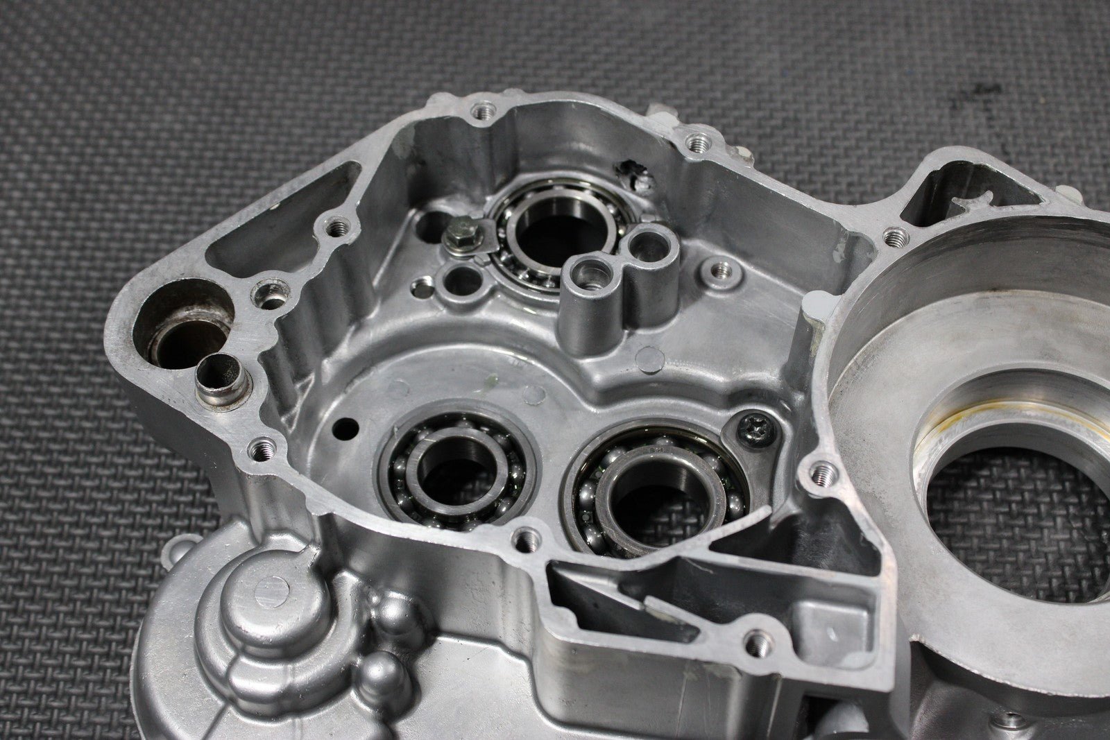 2001 99 - 01 YAMAHA YZ250 OEM RIGHT MOTOR CRANKCASE CRANK CASES BLOCK READ DESC! - hggarage