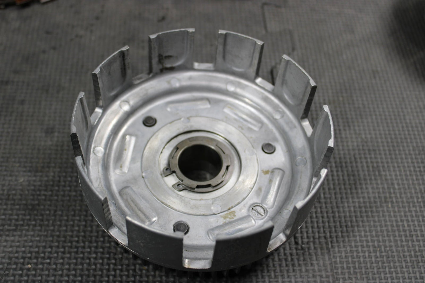 1986 Honda XR250R OEM Complete Clutch W Plates Basket Hub 22100 - KT1 - 010 - hggarage