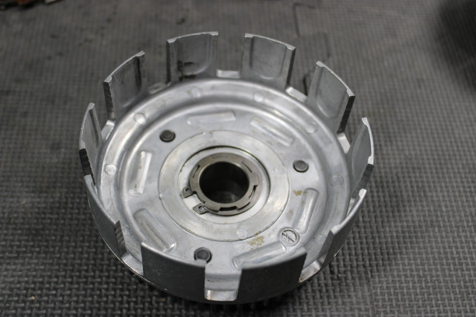 1986 Honda XR250R OEM Complete Clutch W Plates Basket Hub 22100 - KT1 - 010 - hggarage