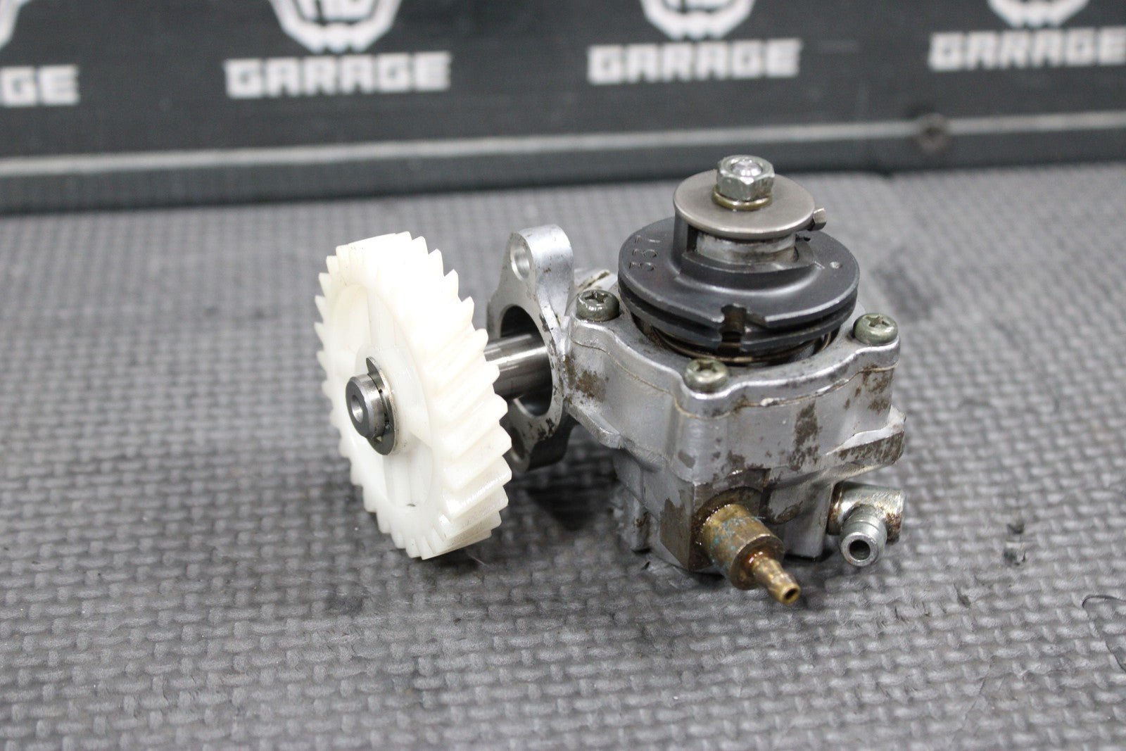 1997 YAMAHA 90 - 00 RT100 OEM ENGINE MOTOR OIL PUMP 3UL - 13101 - 00 - 00 - hggarage