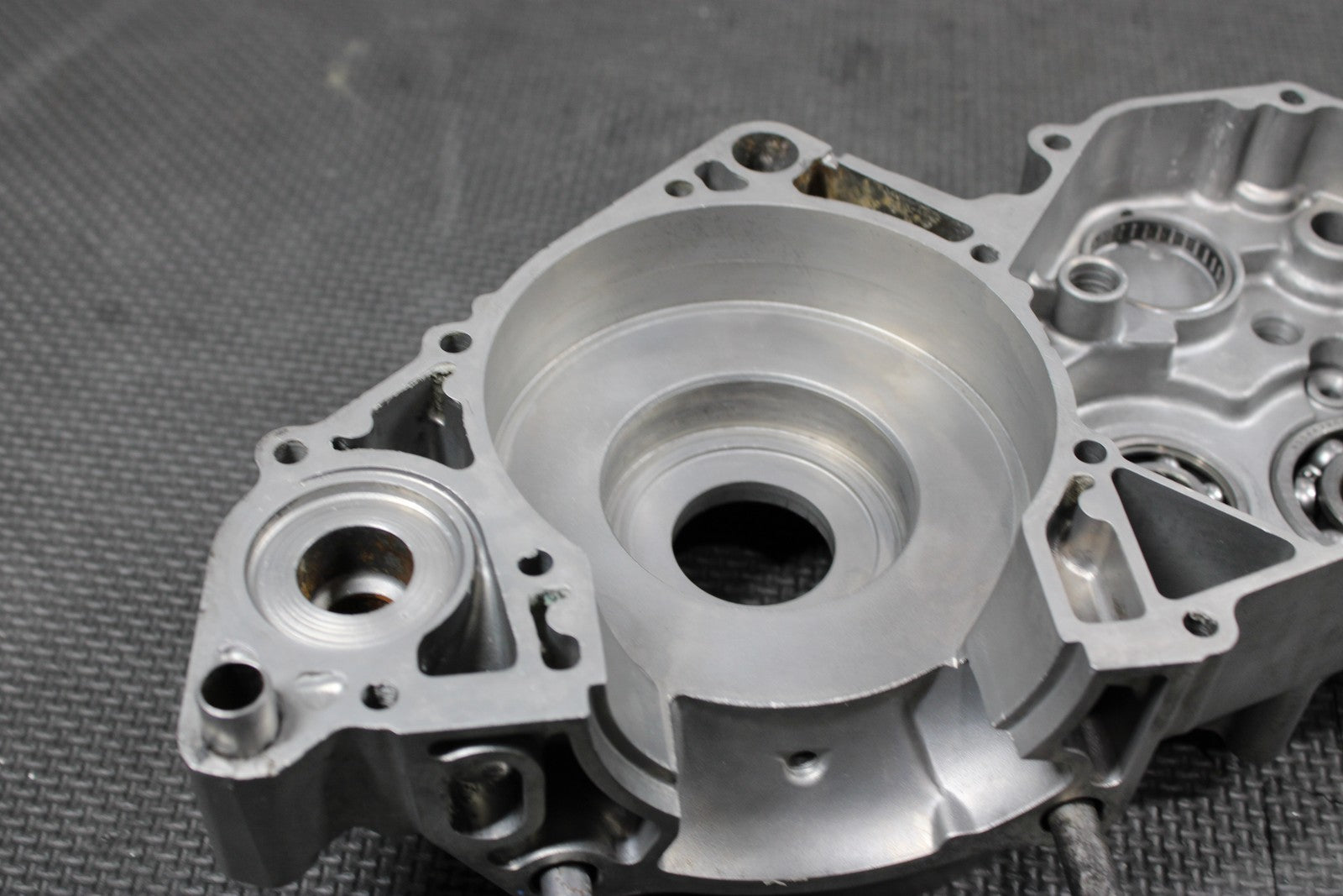 1996 SUZUKI RM250 OEM LEFT RIGHT ENGINE CRANKCASE CRANK CASES BLOCK READ DESC! - hggarage