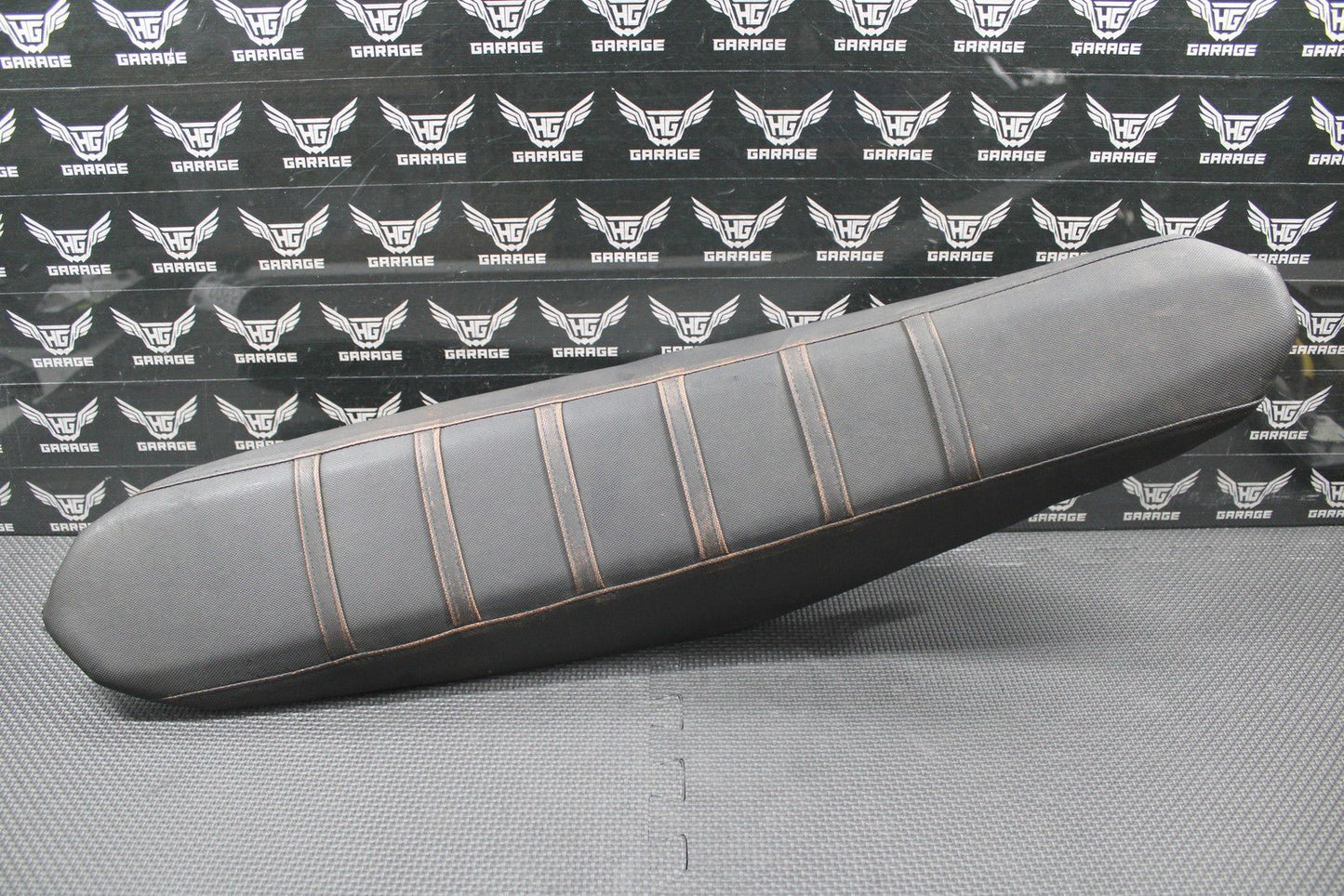 2013 KTM 450 SXF OEM SEAT SADDLE FOAM PAN COVER COMPLETE 77207040200 - hggarage