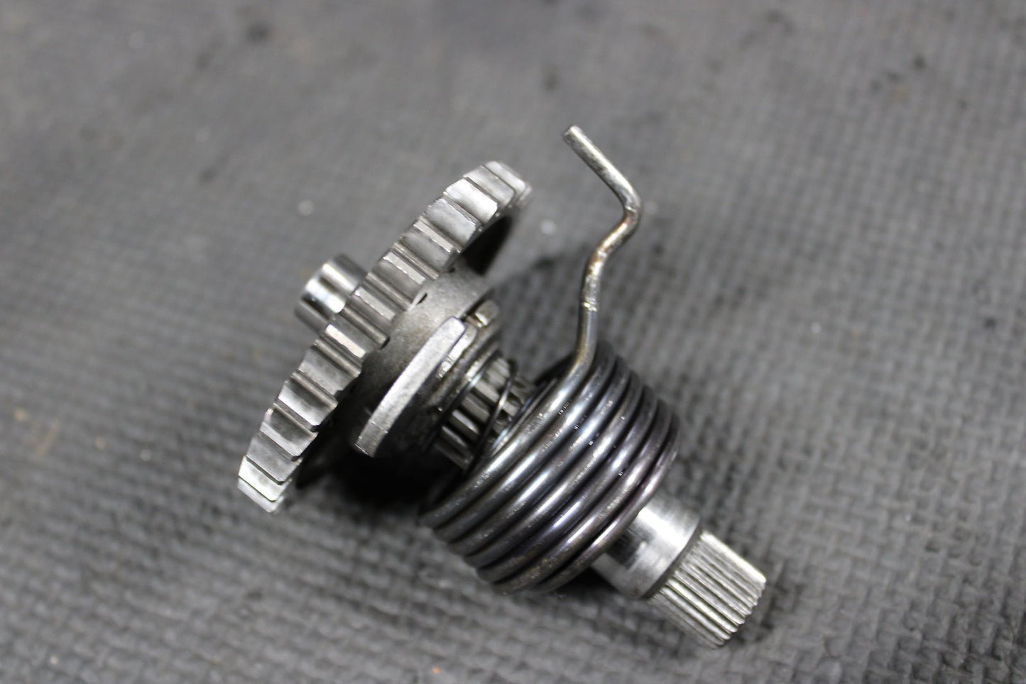 2005 KAWASAKI KX100 KX85 OEM KICKSTART KICK START SHAFT W IDLER GEAR - hggarage