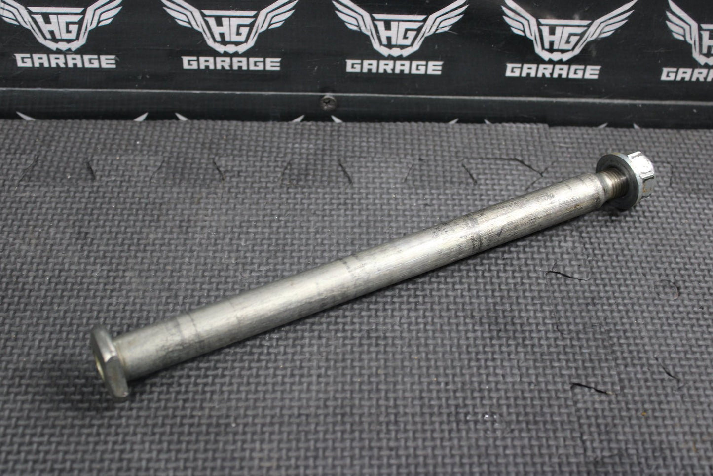 2007 HONDA CR125R OEM REAR BACK SWINGARM BOLT SUSPENSION PIVOT AXLE 52101 - KZ4 - J4 - hggarage