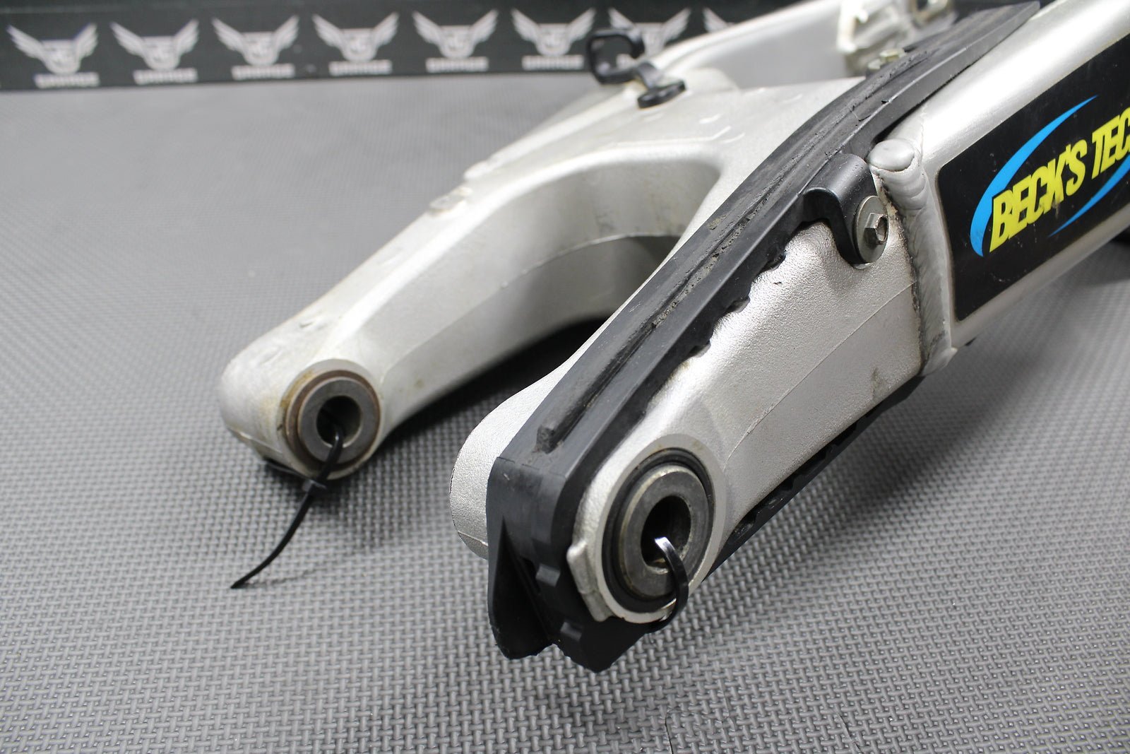 2018 18 - 20 SUZUKI RMZ450 OEM SWINGARM SWING ARM REAR SUSPENSION 61000 - 37K01 NICE - hggarage