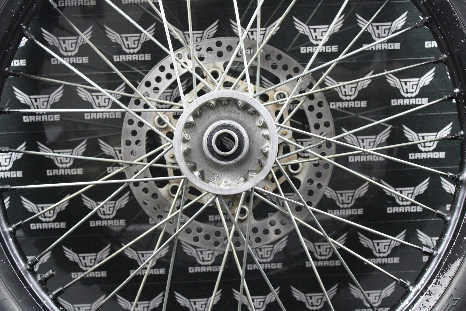 2005 YAMAHA 02 - 05 YZ125 YZ250 OEM EXCEL FRONT WHEEL RIM HUB TIRE 5NY - 25111 - 00 - 00 - hggarage