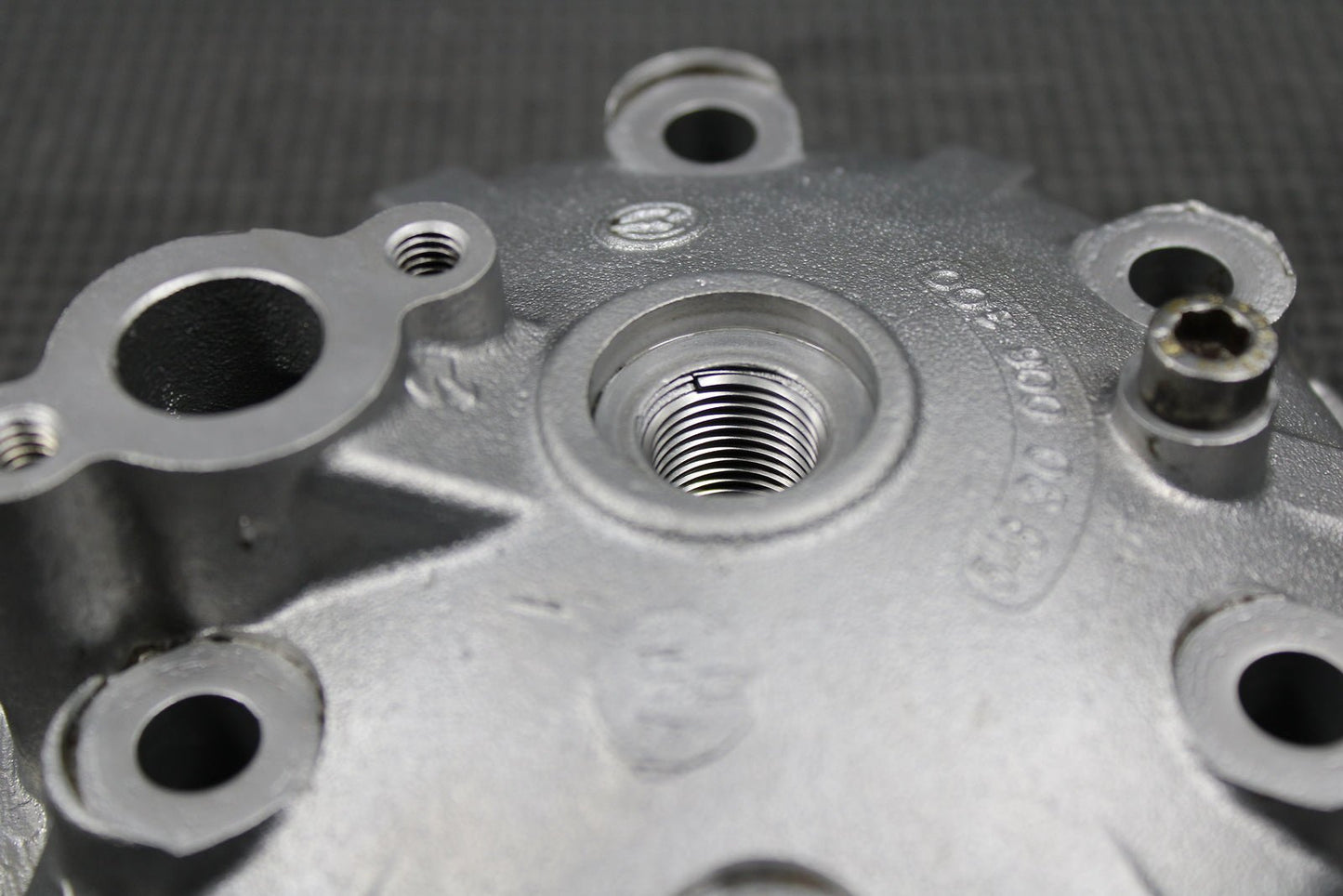 1992 1993 KTM 250 EGS MX OEM ENGINE MOTOR CYLINDER HEAD COVER DOME 54630006300 - hggarage