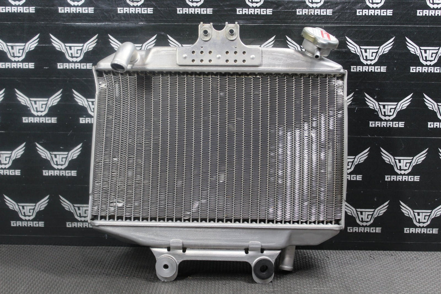 1998 Honda CR125R OEM Engine Motor Cooling Cooler Radiator 19100 - KZ4 - A70 - hggarage