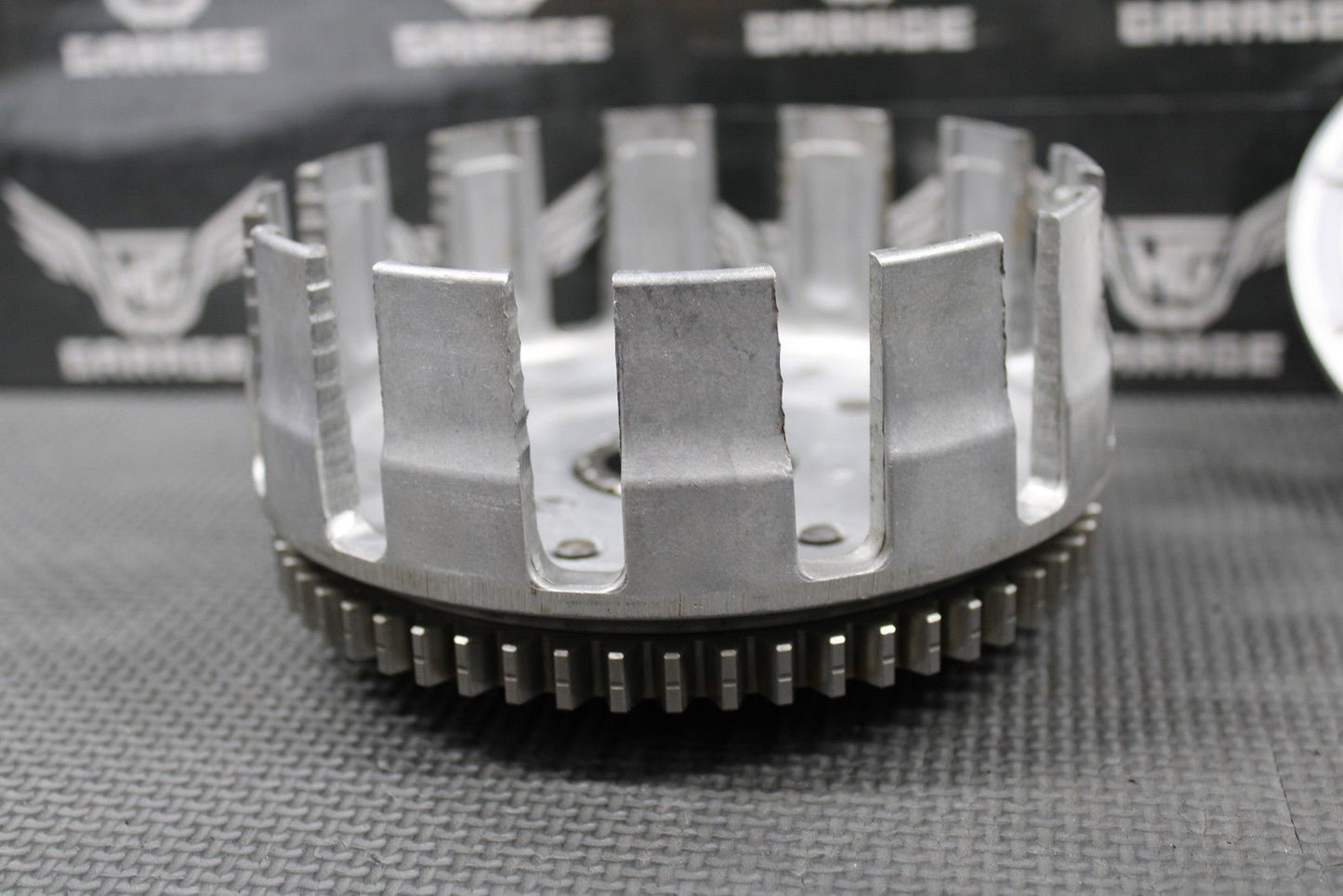 1992 KAWASAKI KX125 OEM CLUTCH BASKET CENTER HUB PRESSURE PLATE 13095 - 1265 - hggarage