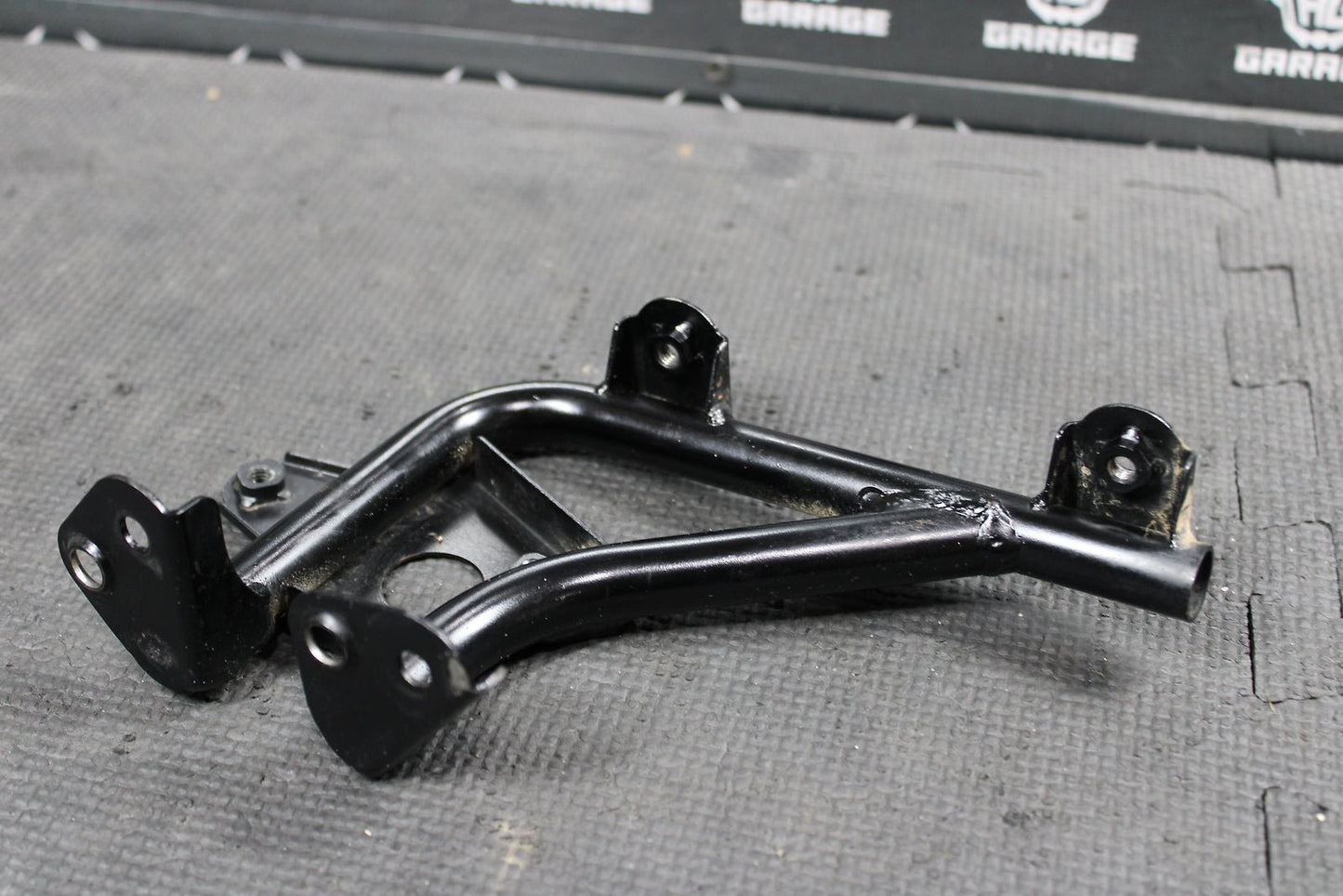 2015 KAWASAKI 01 - 09 / 11 - 19 KX100 01 - 19 KX85 OEM LEFT RADIATOR BRACKET MOUNT - hggarage