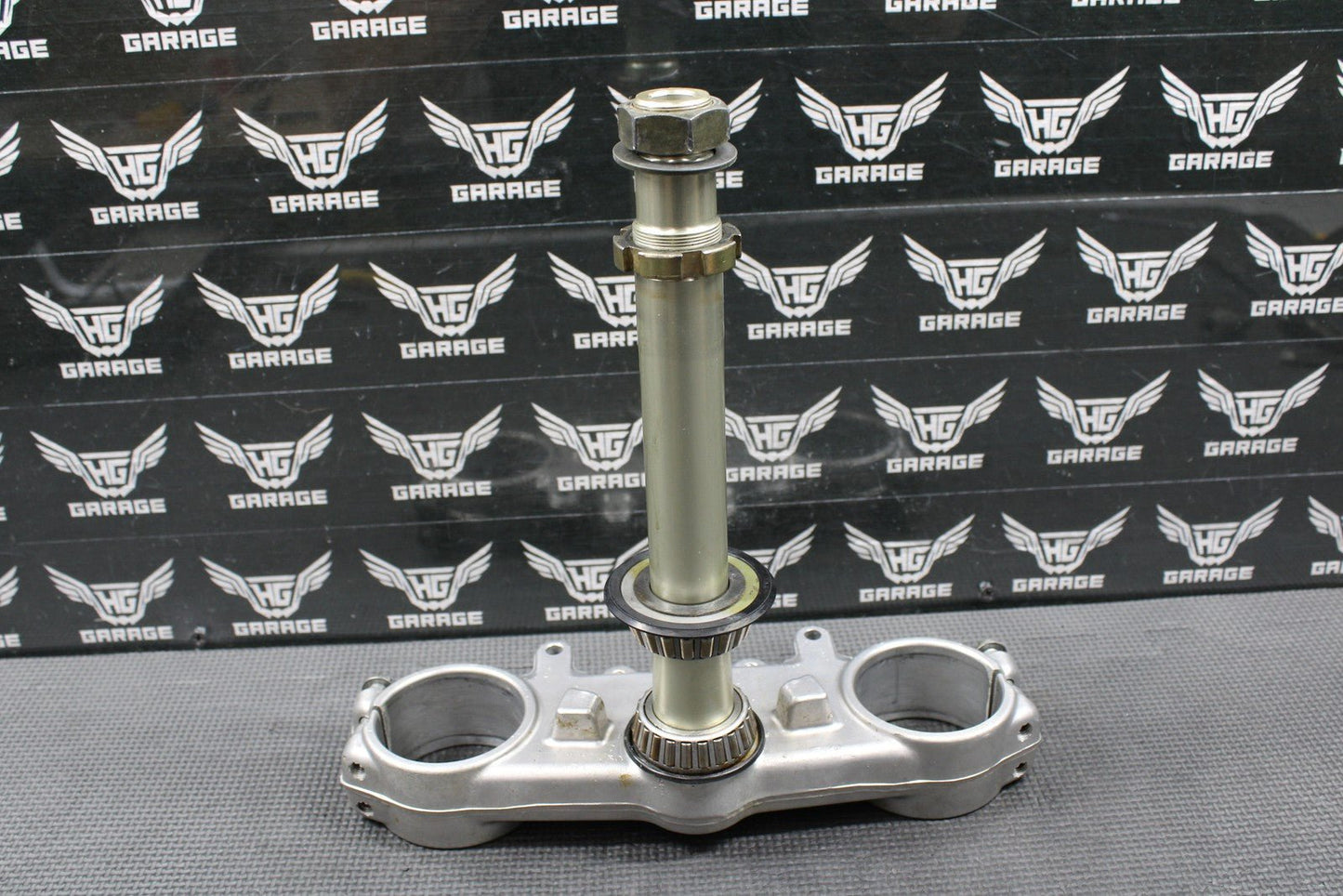 1999 YAMAHA YZ125 OEM FRONT FORKS CLAMP LOWER TRIPLE TREE STEM 5DH - 23340 - M0 - 00 - hggarage