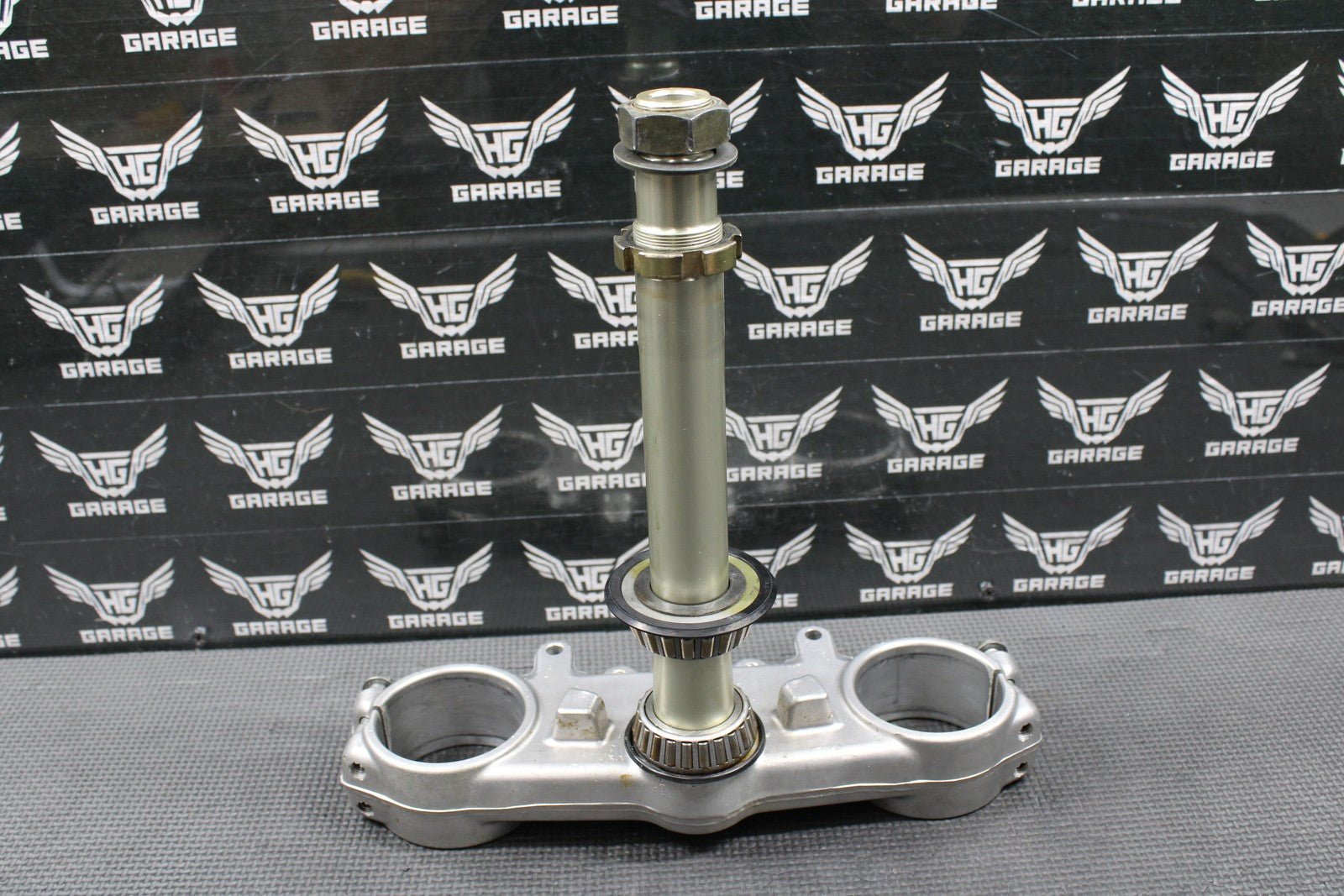 1999 YAMAHA YZ125 OEM FRONT FORKS CLAMP LOWER TRIPLE TREE STEM 5DH - 23340 - M0 - 00 - hggarage