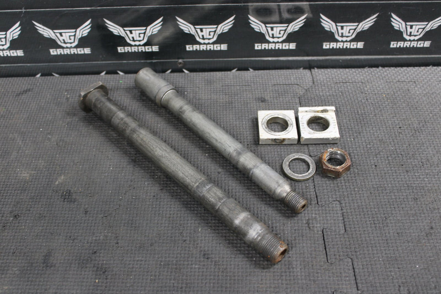2002 YAMAHA YZ426F OEM FRONT REAR AXLE BACK WHEEL RIM SWINGARM PIVOT BOLT AXLES - hggarage