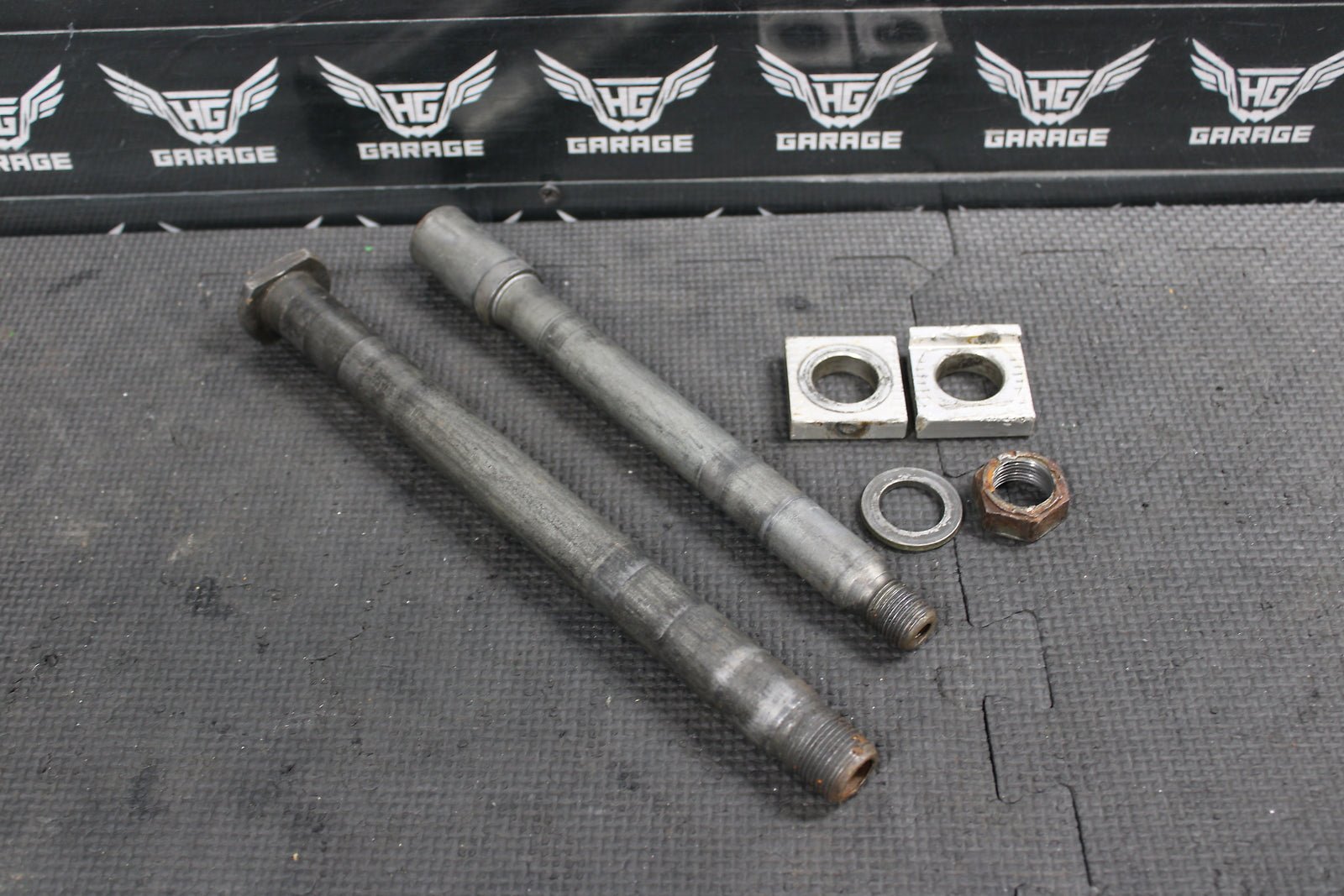 2002 YAMAHA YZ426F OEM FRONT REAR AXLE BACK WHEEL RIM SWINGARM PIVOT BOLT AXLES - hggarage