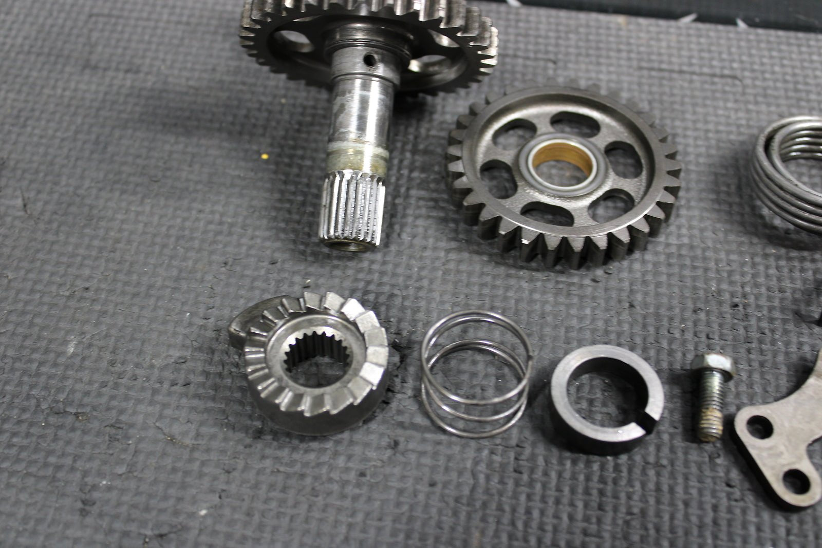 2004 Honda CRF250X 04 - 09 OEM Kickstart Kick Start Shaft W Idler Gear - hggarage