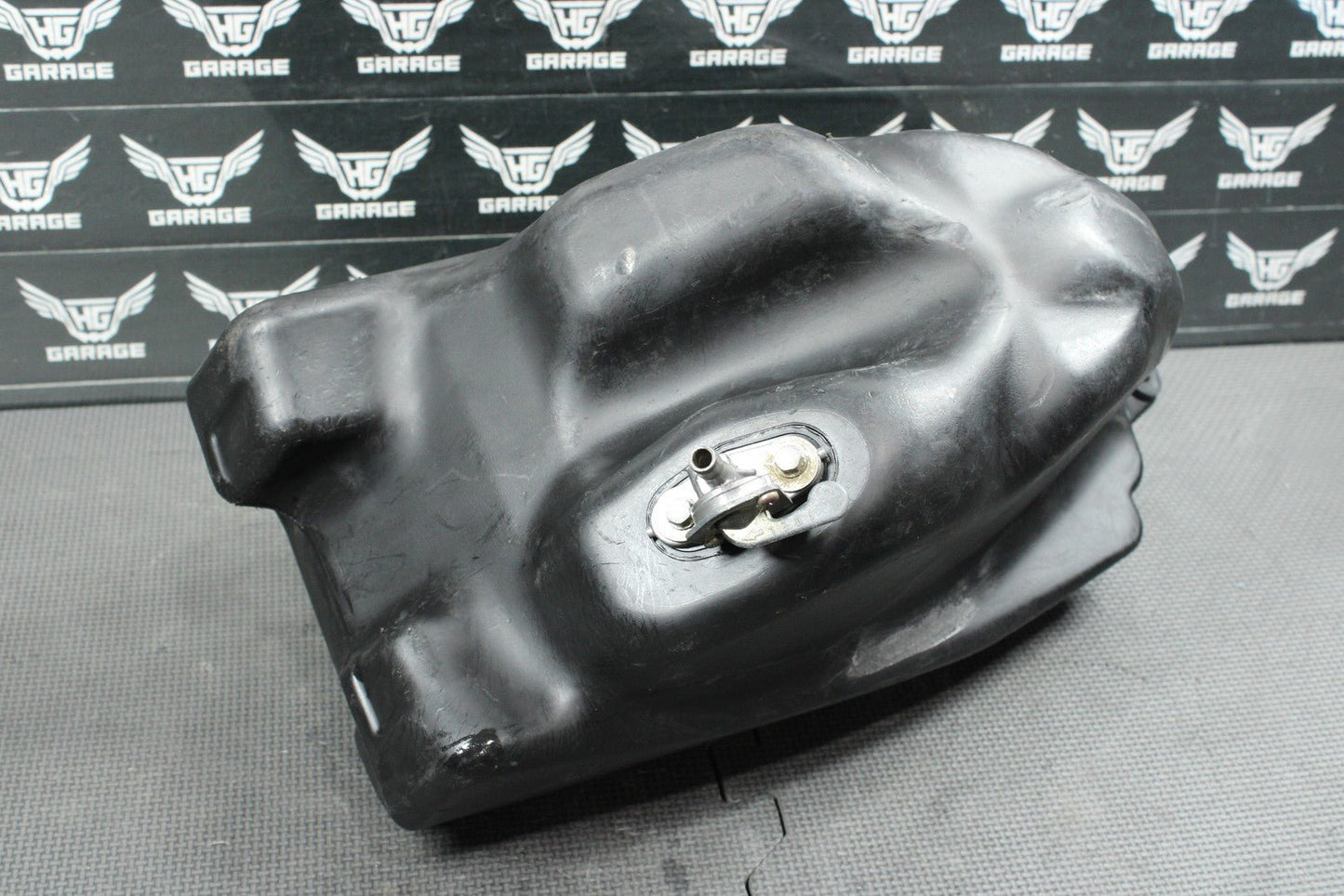 2000 HONDA CR250R OEM GAS FUEL TANK CELL PETROL RESERVOIR GAS TANK 17510 - KZ4 - J20 - hggarage