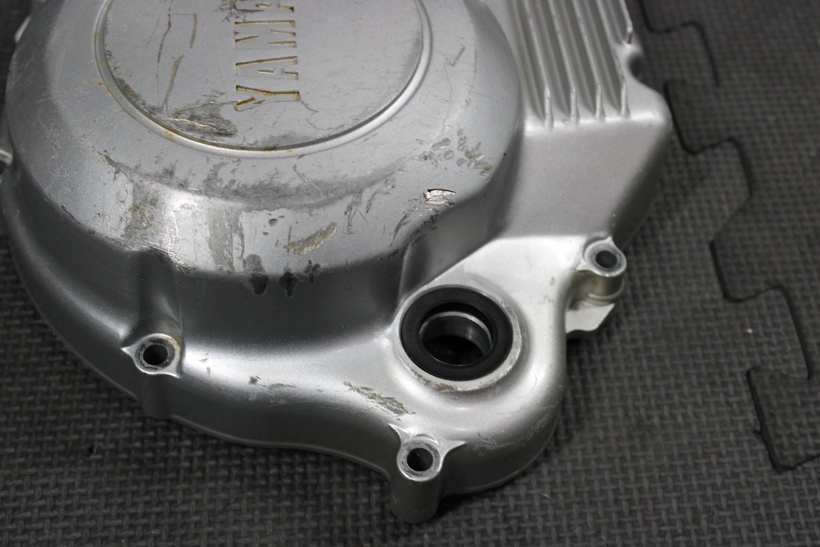 2003 Yamaha TTR125 TTR125E OEM Engine Motor Side Clutch Cover - hggarage