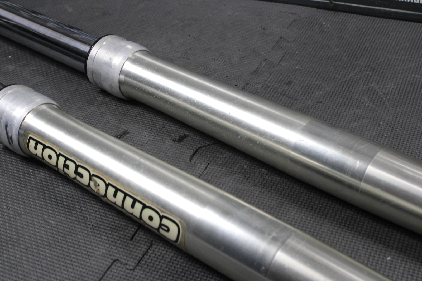 2002 YAMAHA YZ250 OEM RIGHT LEFT FRONT SUSPENSION FORKS SHOCKS 5NX - 23102 - 00 - 00 - hggarage