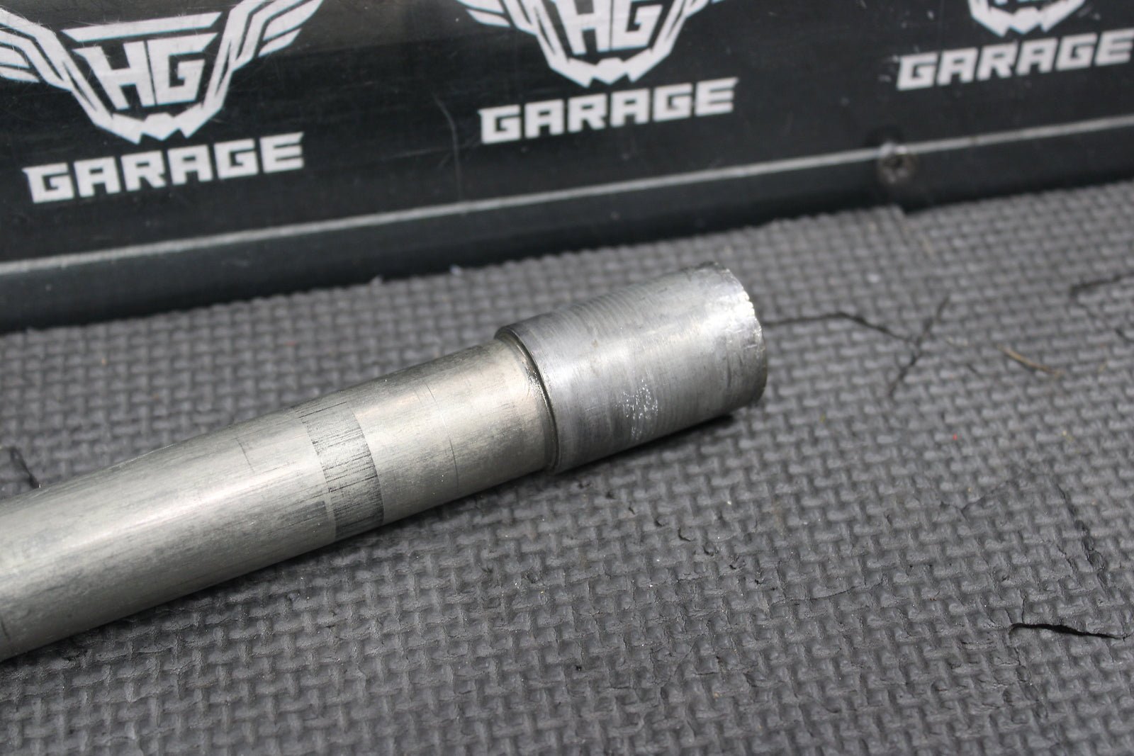 2008 SUZUKI RMZ250 OEM FRONT WHEEL RIM AXLE PIVOT BOLT 54711 - 35G00 - hggarage
