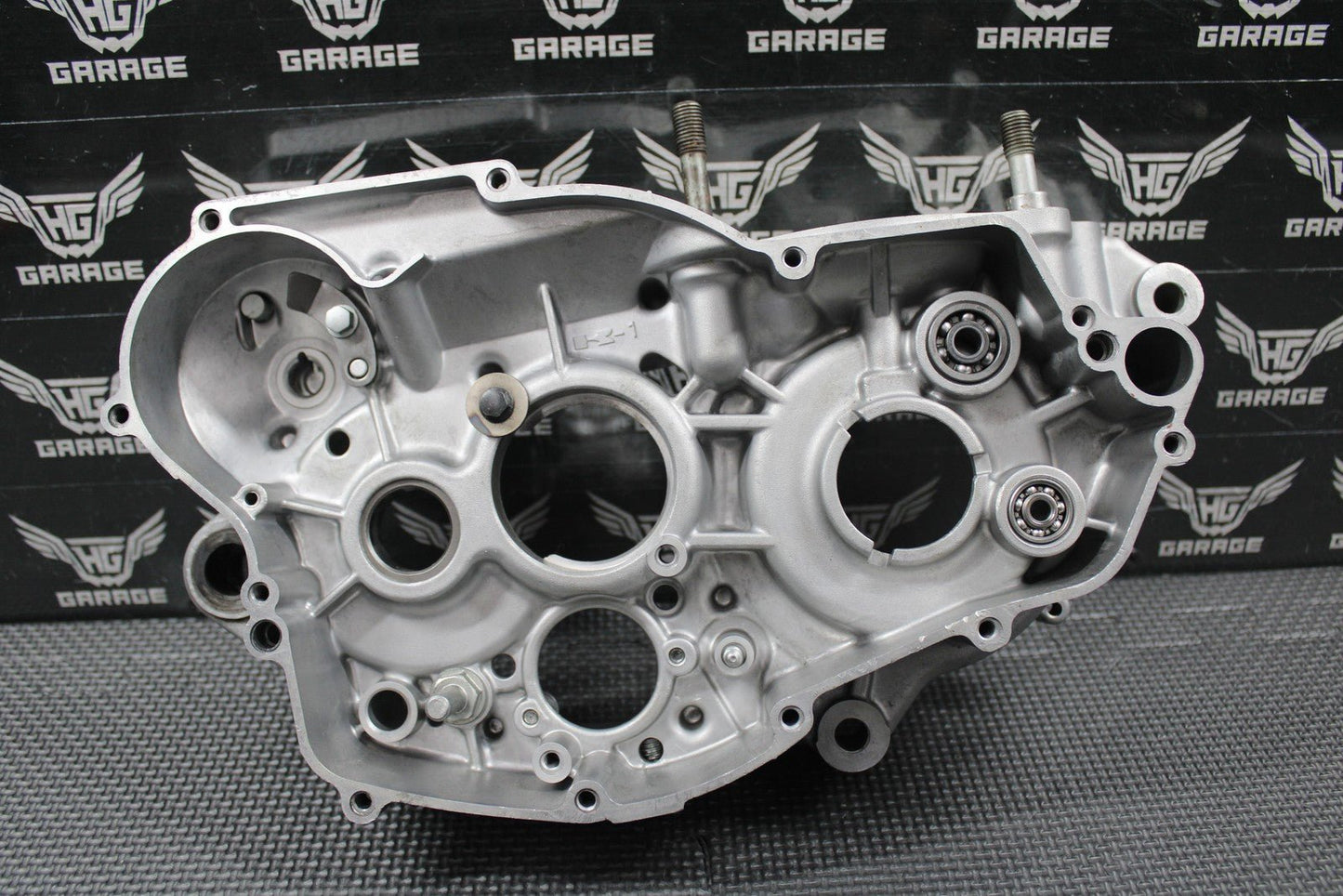 2006 2007 KAWASAKI KX250 OEM RIGHT ENGINE CRANKCASE CRANK CASE 14001 - 0065 GOOD! - hggarage