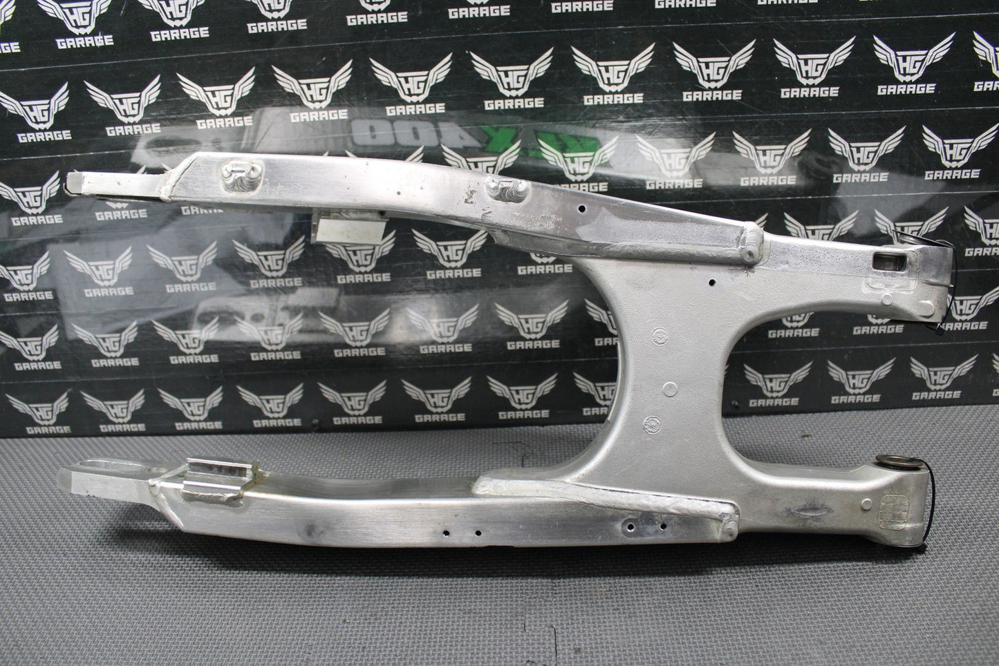 2003 KAWASAKI KLX400SR OEM SWINGARM SWING ARM SUSPENSION 33001 - S008 - hggarage