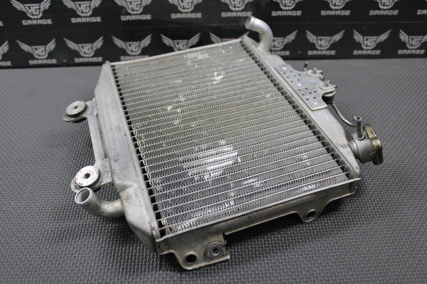 1997 HONDA 97 - 99 CR250R OEM RADIATOR COOLER W/ CAP 19100 - KZ3 - J10 GOOD - hggarage